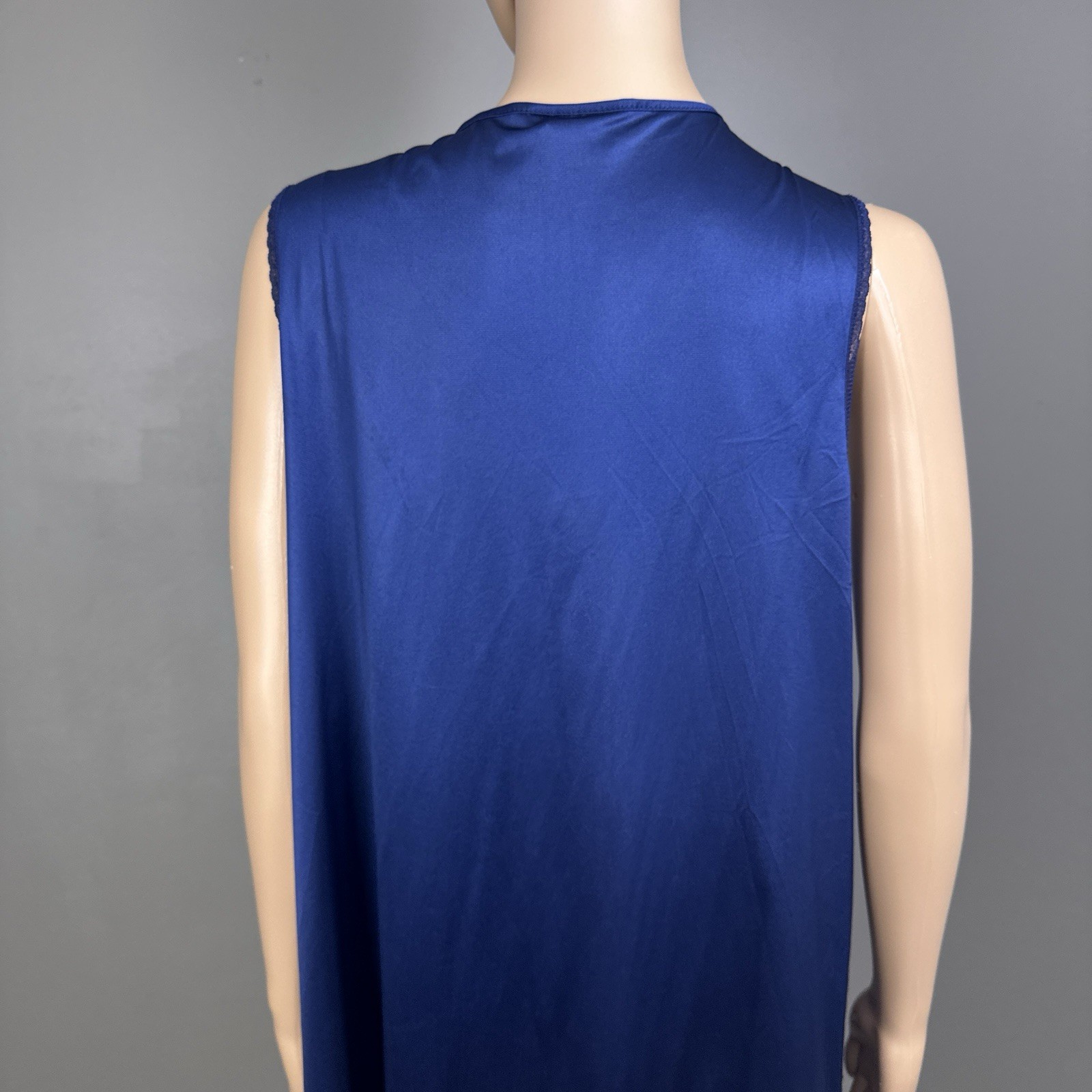 Vintage Vanity Fair Nightgown Medium Blue Lace V-Neck Sleeveless 30-767 Nylon