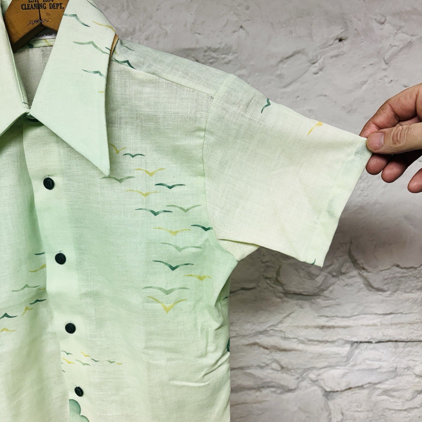 Campus New Breed Dagger Collar Shirt Cloud Bird Print Vintage 1970s USA Mod XS