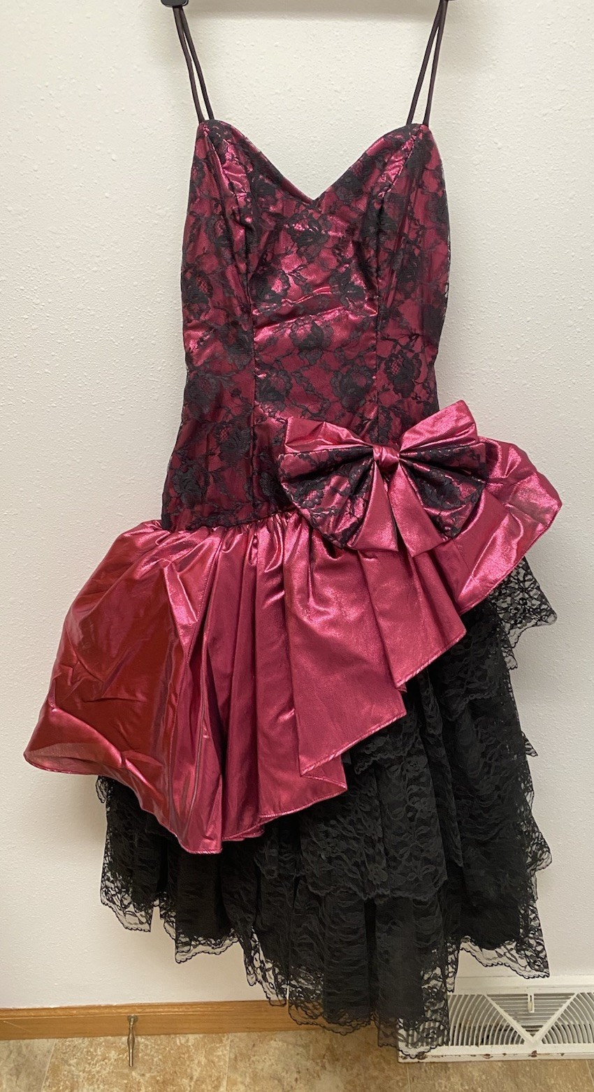 Loralie Fuchsia Black Lace Poof Skirt Prom Dress 80s Whimsigoth Saloon Girl Sz 4