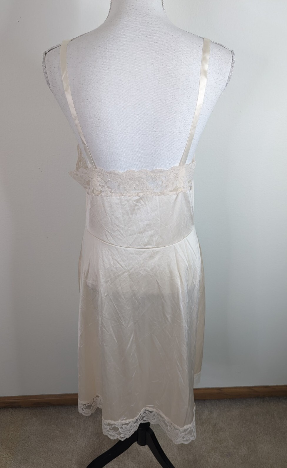 Vintage Fair Lace Nude Silky Nylon Dress Slip Nightgown 38 Tall D2S