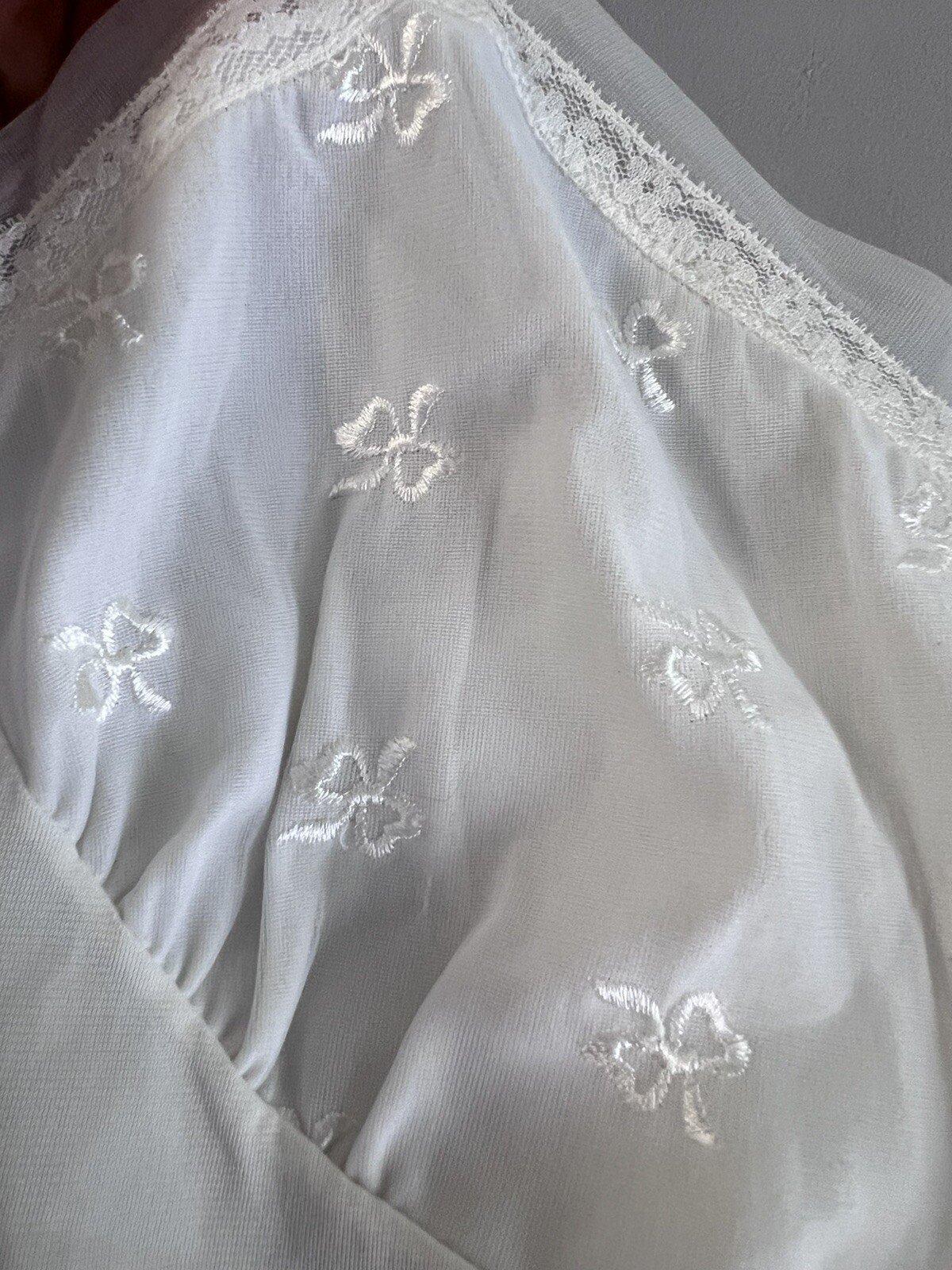 Vintage White Women’s Nylon Lace Lingerie 39” Long Embroidered