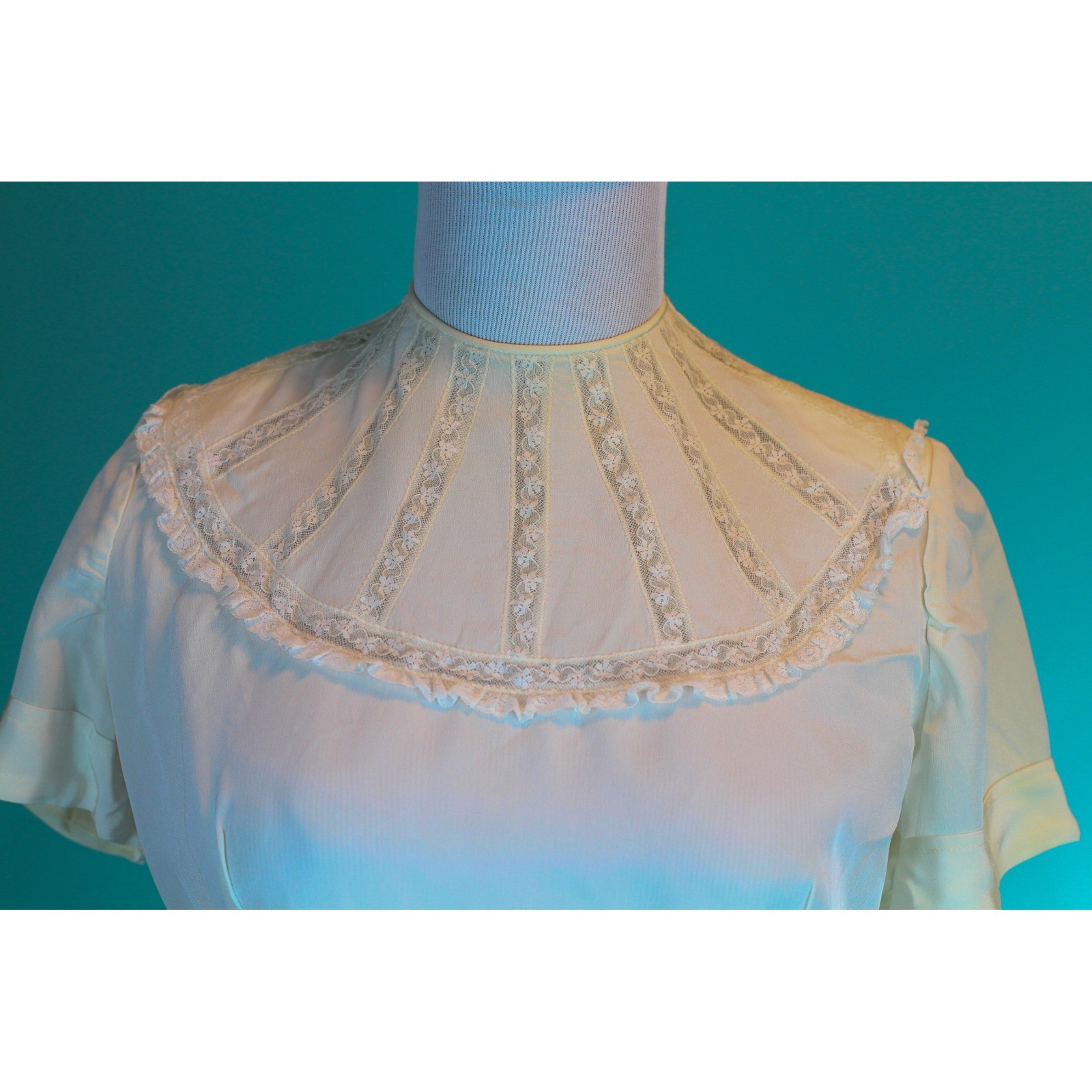 Vintage 1950s Na-Ma-Blouse California Creator Lace Bib Button Back Dress Shirt S