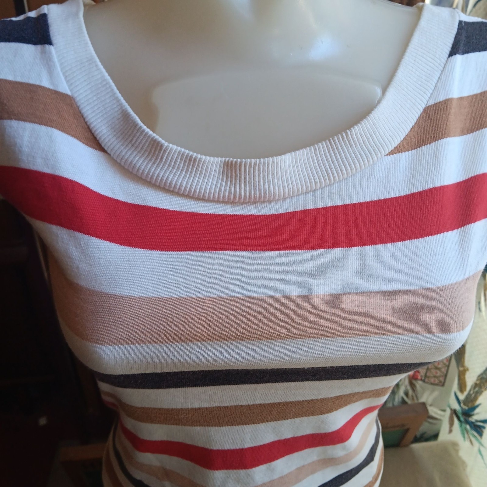 True Vintage 1950’s Medium T-shirt Top Striped Sleeveless Stripes Scoop Neck