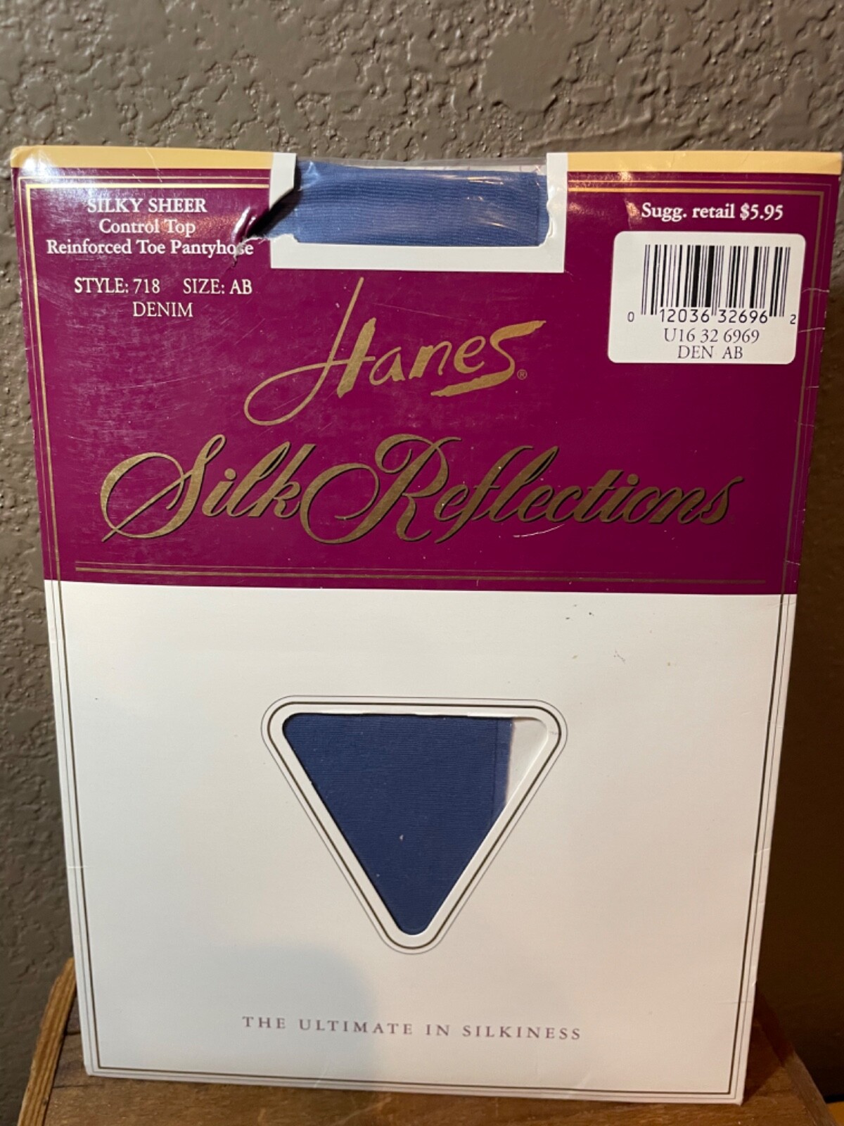 Hanes Silk Reflections Reinforced Toe Pantyhose in Denim Size AB Style 716 NOS