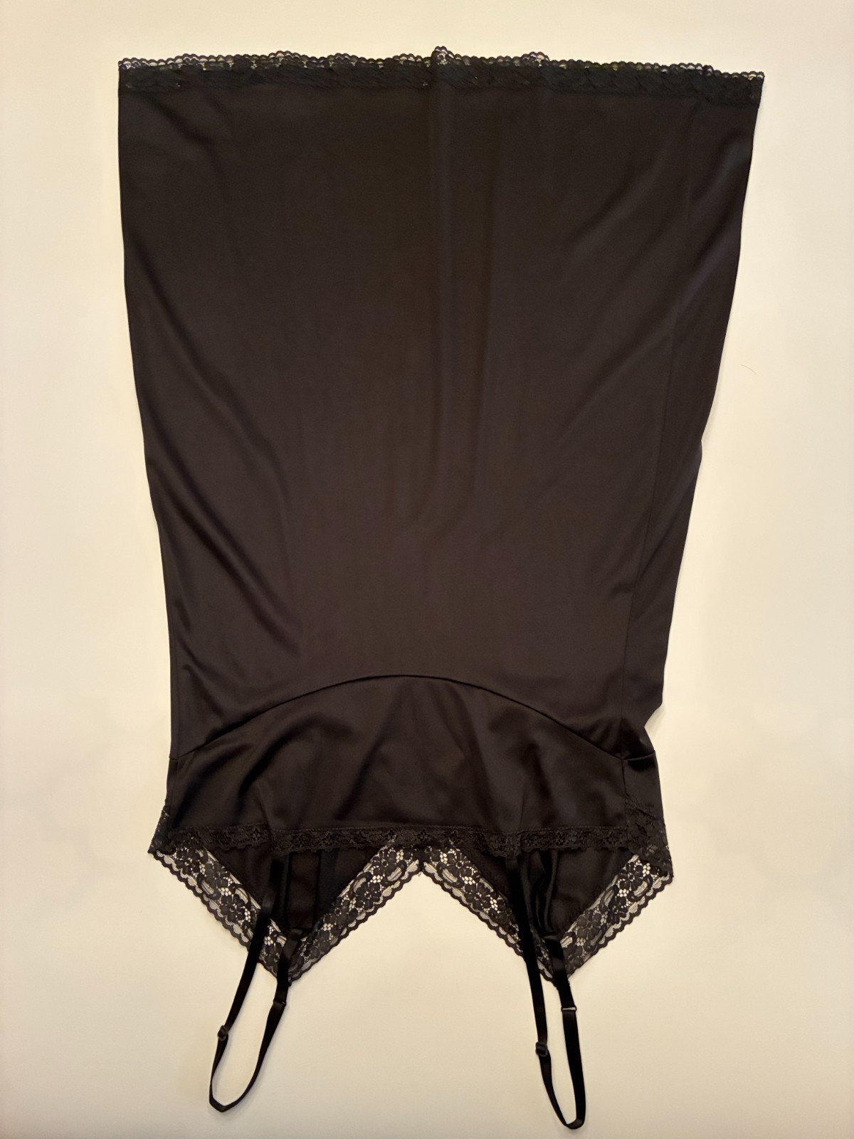 Vintage BLACK LACE FULL SLIP Size 32 Small XS Nylon Sultry Goth Vamp Femme Vixen