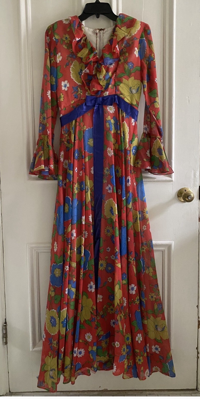 Fabulous Vintage 70’s Floral Long Gown Ruffle Detail VTG 10/Small Red w Blue