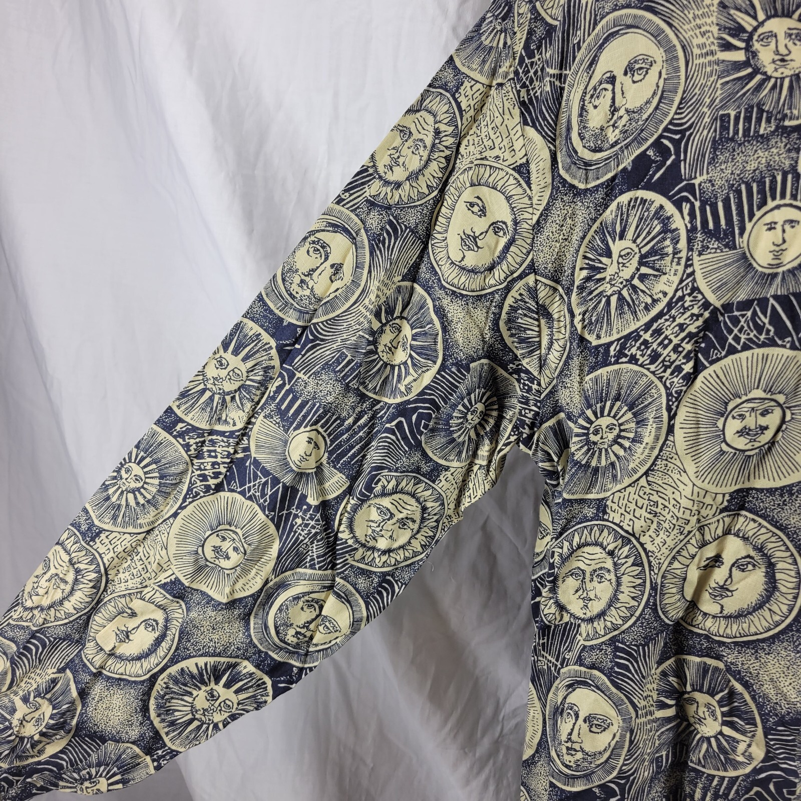 VTG Karavan KAR-A-VAN NOS Women’s Shirt Suns Celestial Print Button Up AOP Sz S