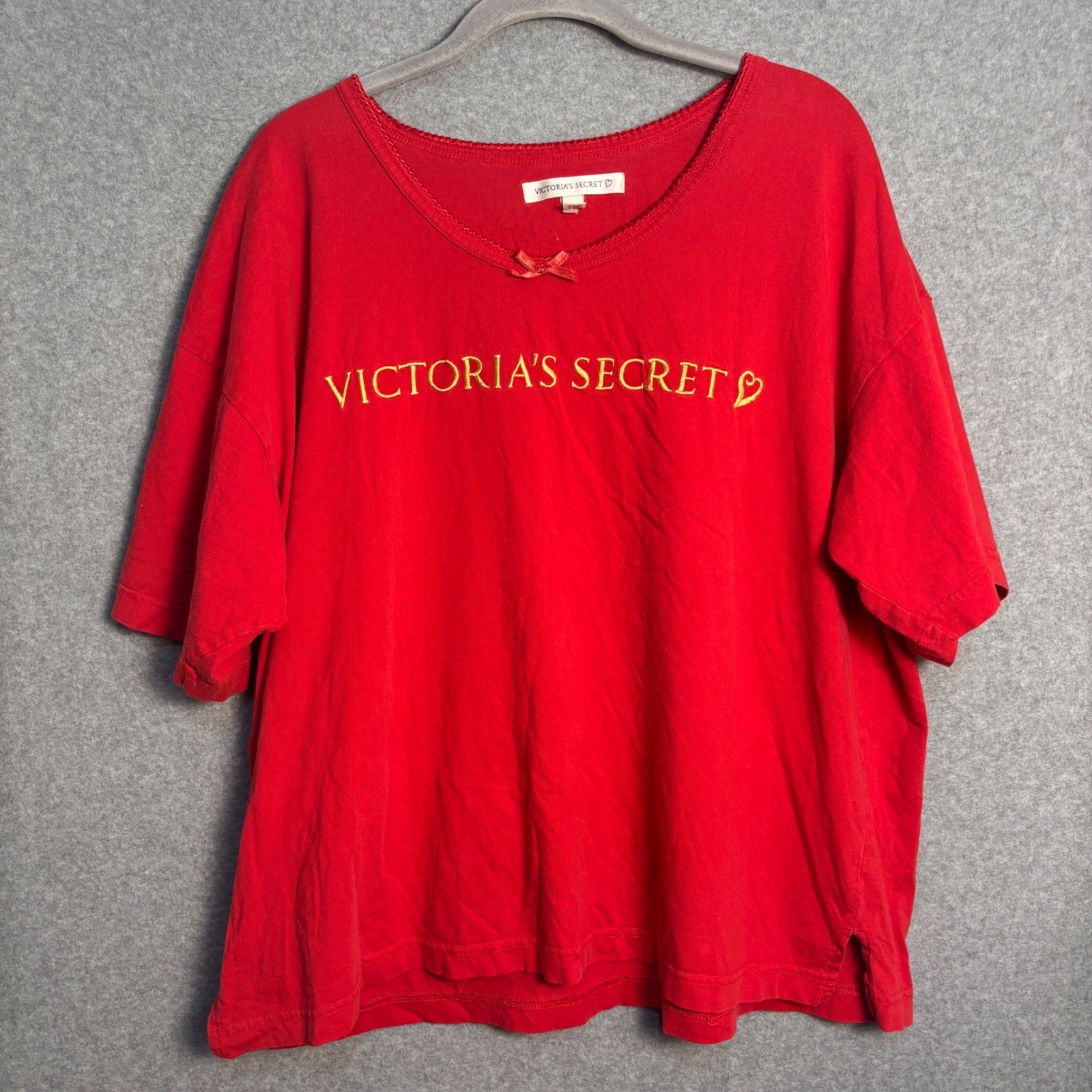 Vintage Victoria’s Secret Sleep Tee Red Embroidered Logo 100% Cotton Large Y2K