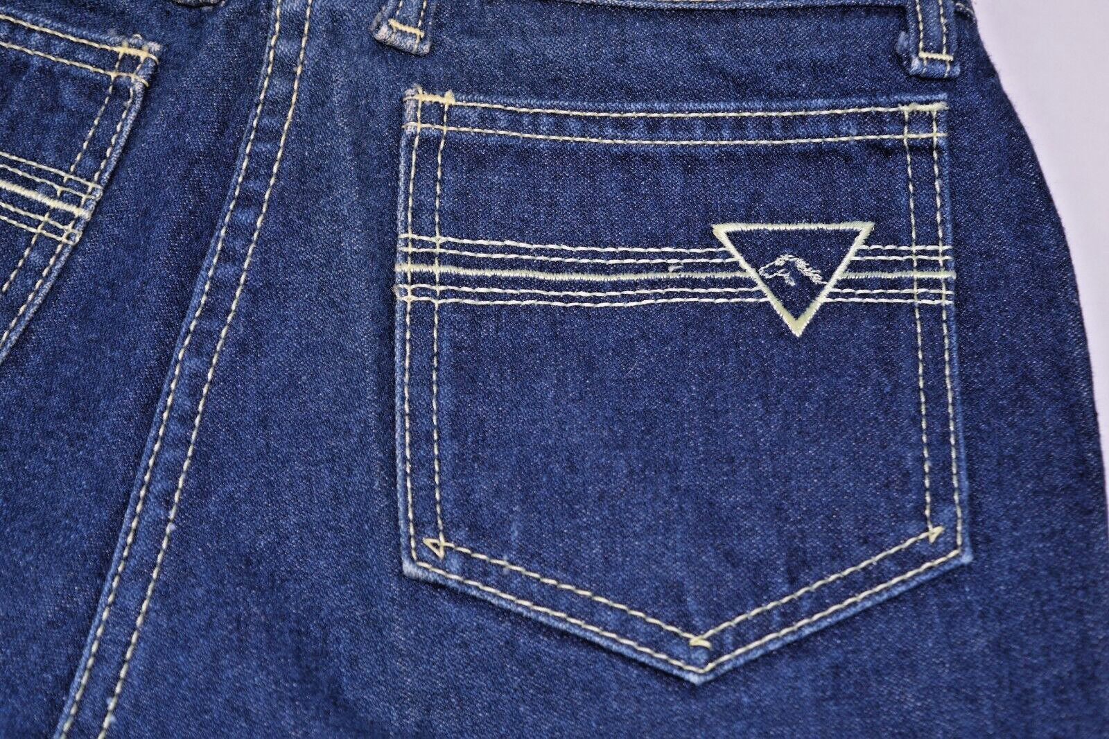 Vintage Jordache Jeans Horsehead Size 26 x 31 70s Indigo White Stitch High Waist