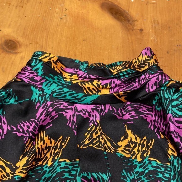 Lloyd Williams 100% Silk Blouse Vintage Abstract Animal Print Mock Neck Festival