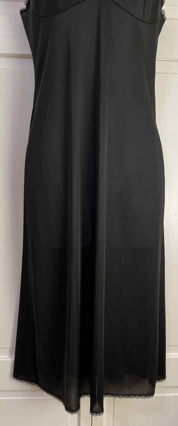 Vintage VANITY FAIR Black Silky Nylon w/ Lace Full Slip Lingerie 32 L -Free Ship