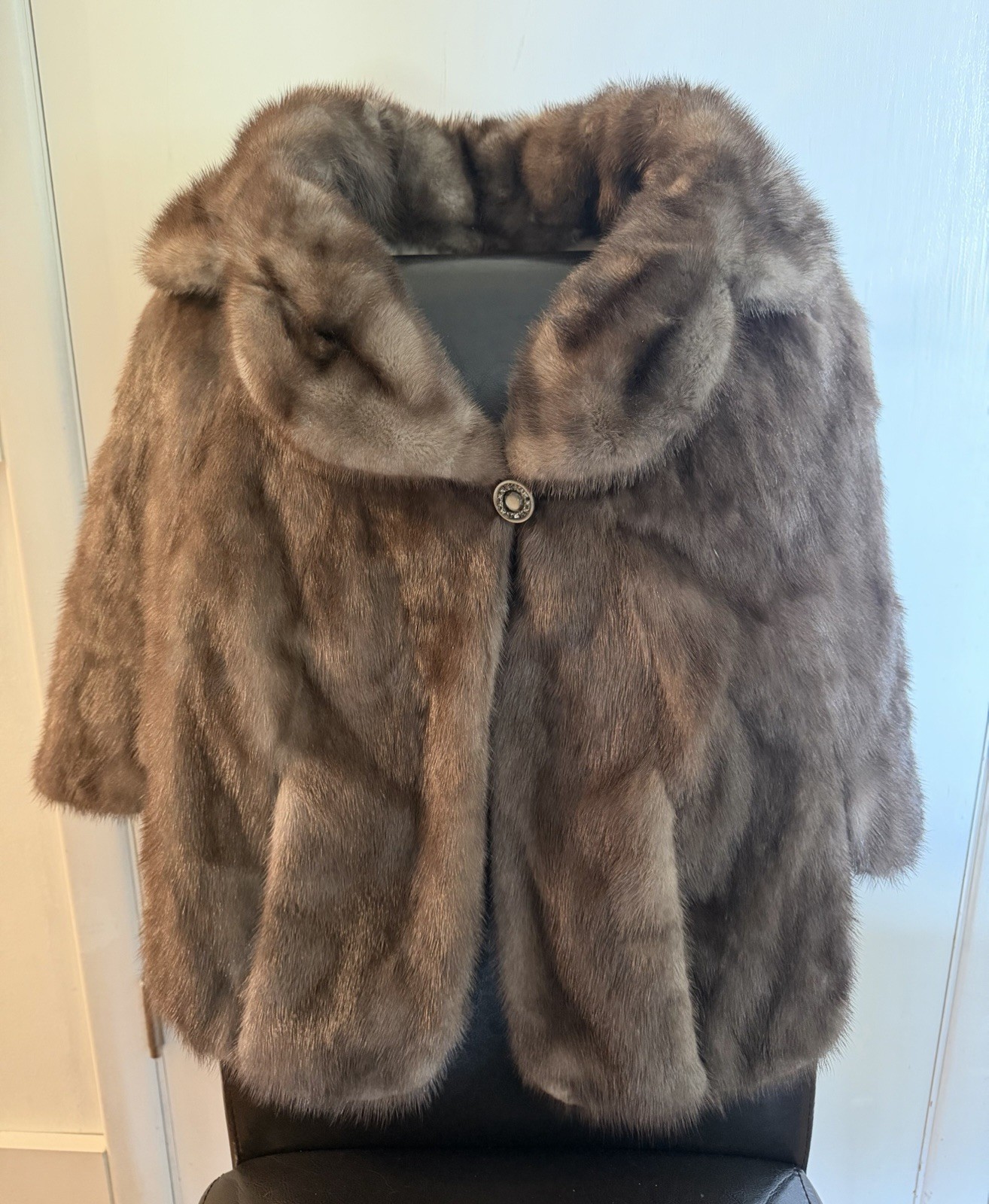 Vintage Mink Fur Capelet Bridal Wrap Stole J.C. Kramer Erie PA Rhinestone Clasp