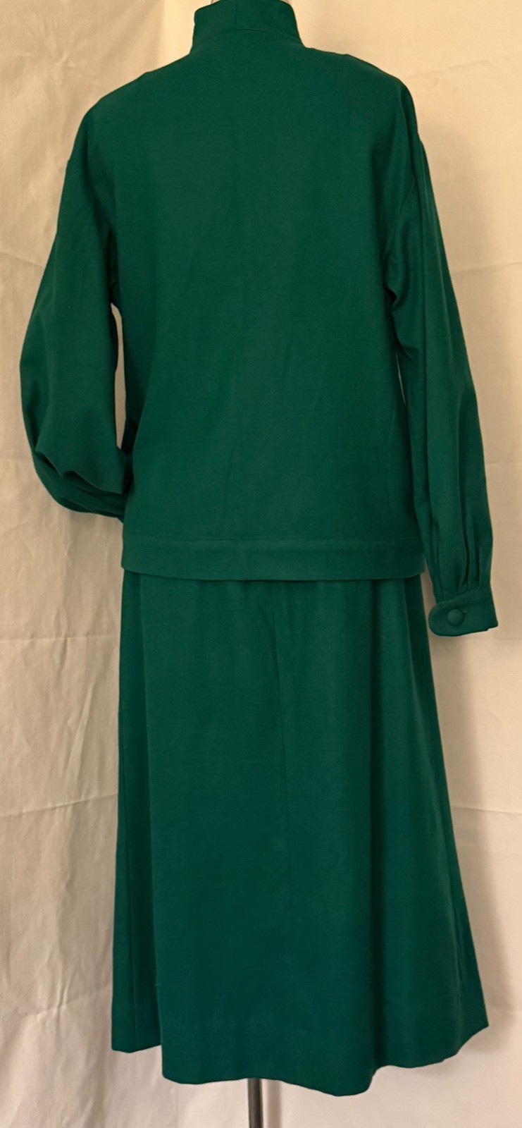 Vtg. Early 1950s GREEN WOOL FLANNEL 2 pc. SUIT, CLASSIC TAILORED, by DOLL HOUSE