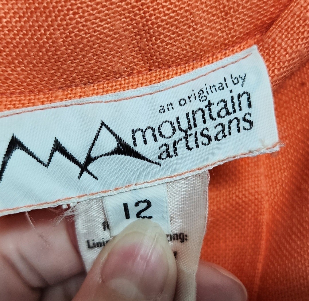 Mountain Artisans Skirt with Big Cat & Kittens Quilted Applique