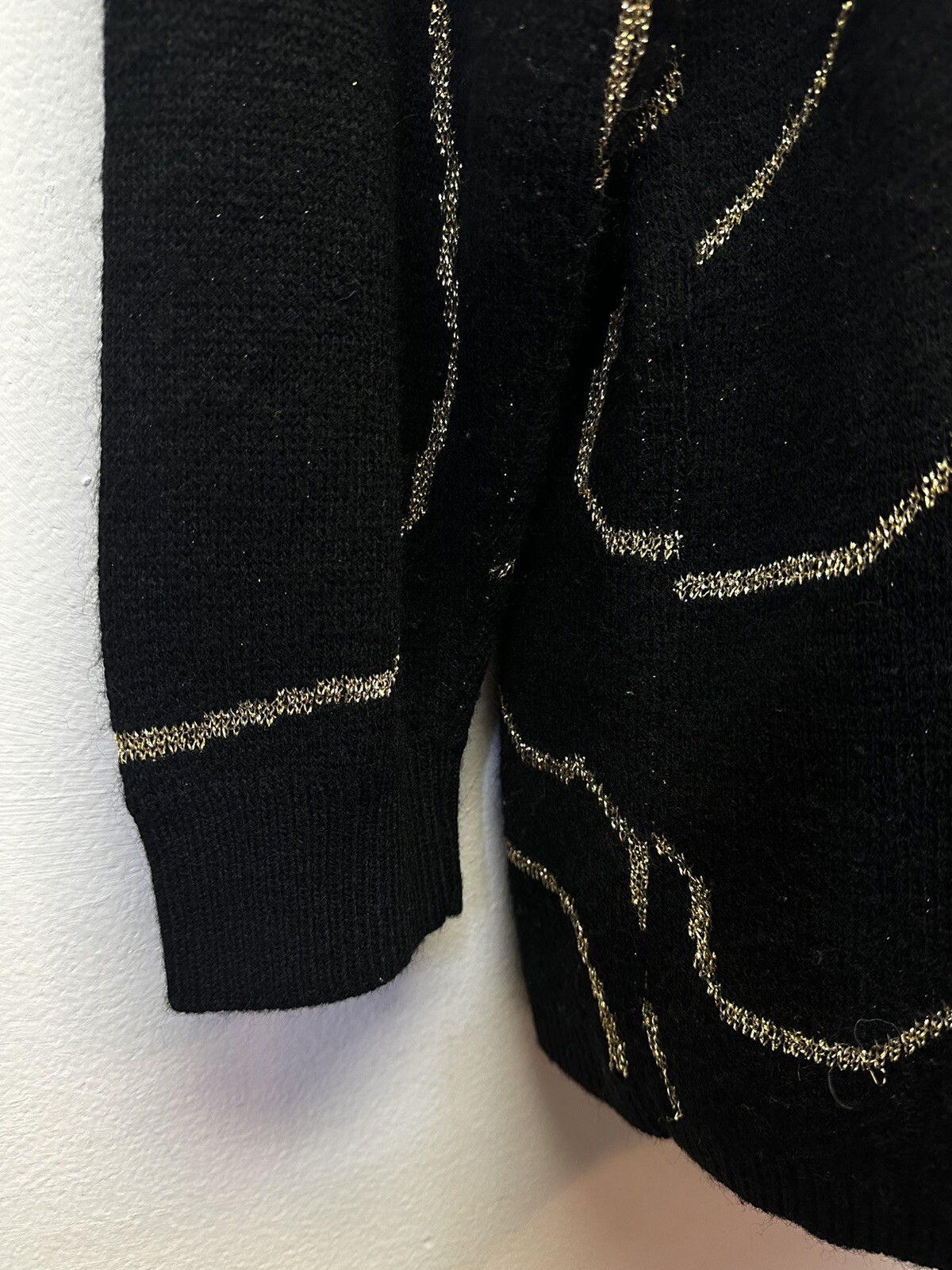 VTG 80s Kate Collins Black and Metallic Gold Knit Pullover Sweater M 46″ Bust