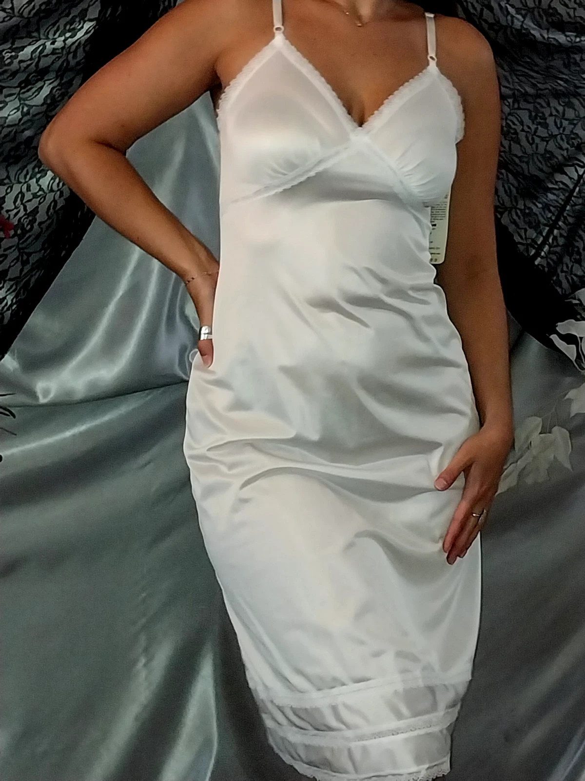 VTG SILKY CAKE LAYER SHINY SEARS DRESS SLIP OFFICE SECRETARY LACY CROSS HEART M