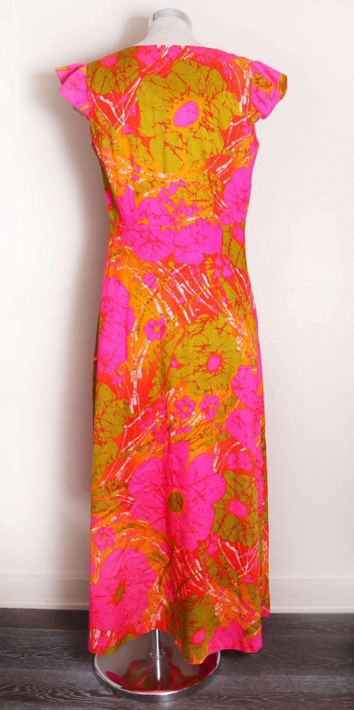 1960’s Fumi’s Hawaiian Dress Hot Pink Floral MOD Honolulu Long maxi vintage