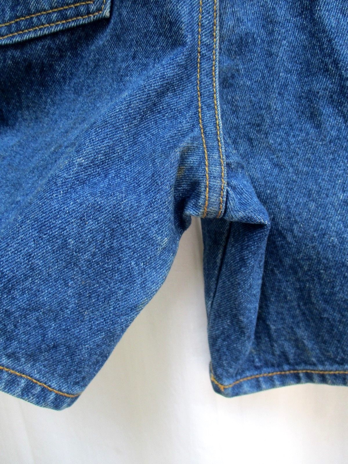 Vtg 80’s..HIGH RISE WAISTED..MOM..BLUE DENIM.SHORTS..USA MADE..NWT S