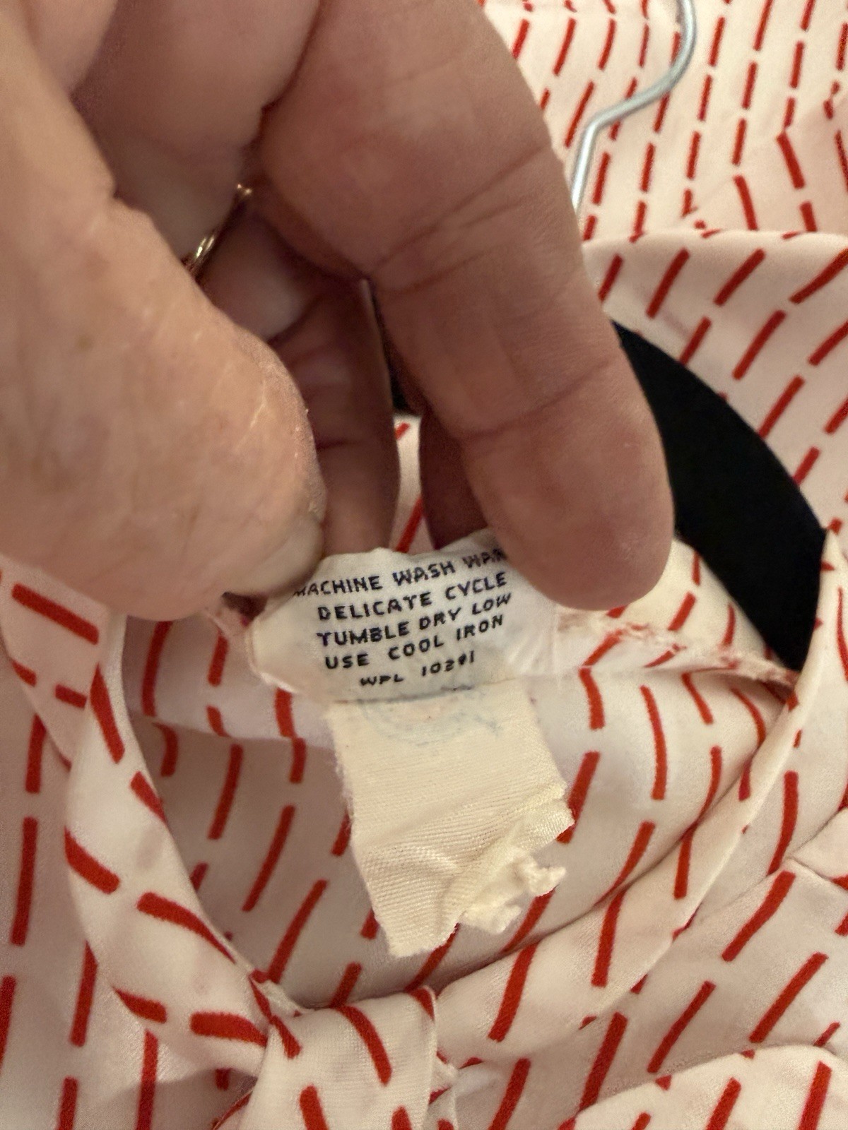 Vintage Terry Chicago Women’s Blouse Tie Bow Top Red/white