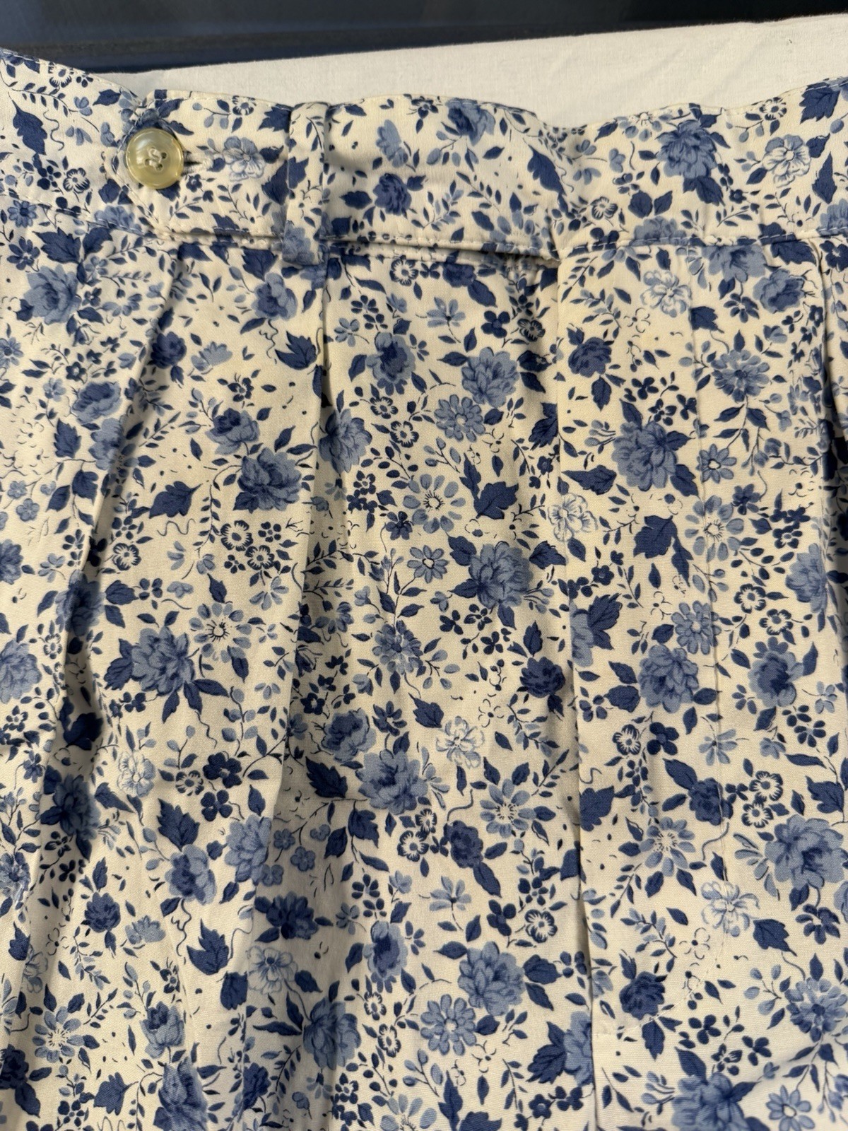 Vintage Neilsons Blue White Floral Pleated Cotton Pants Trousers Size 12 USA
