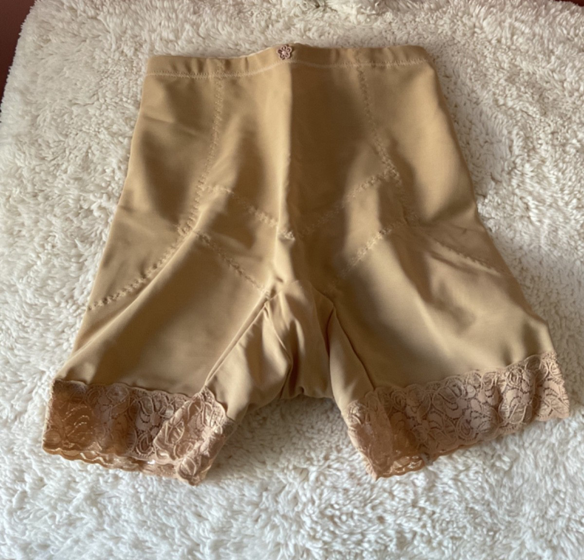 NEW VINTAGE SCULPTRESS EXTRA FIRM CONTROL PANTY 625 SIZE 28 BEIGE FAJA