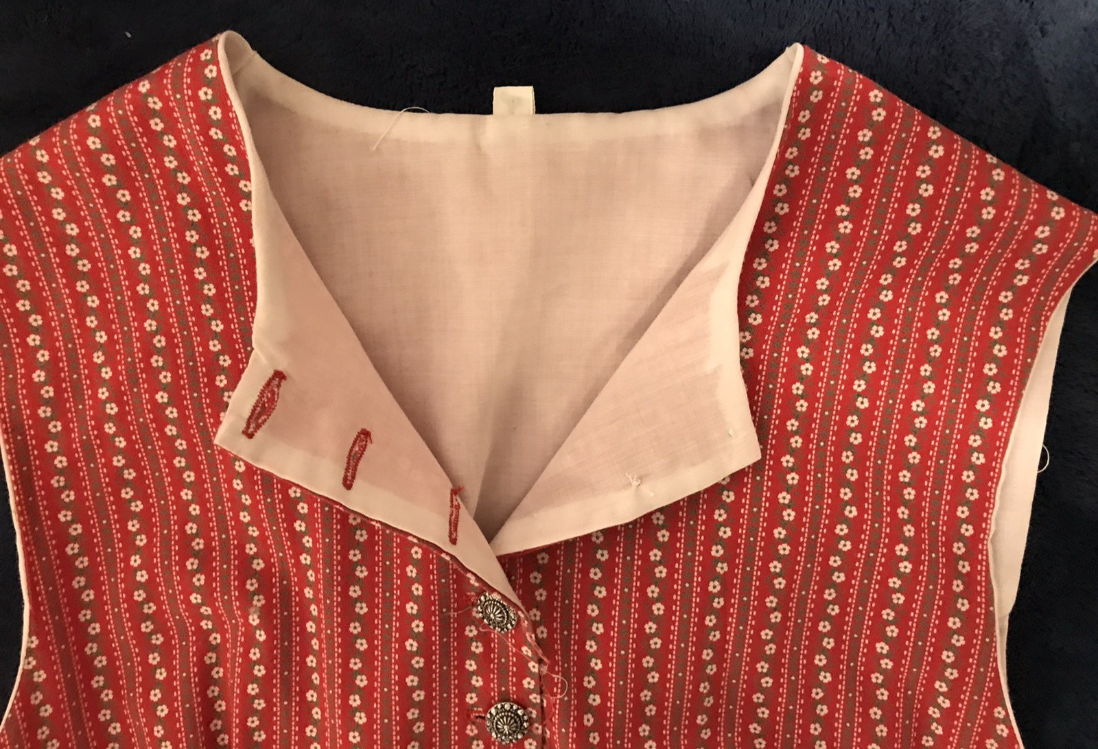 Authentic German Dress Dirndl-Bavaria Size 40 Small -Red and White
