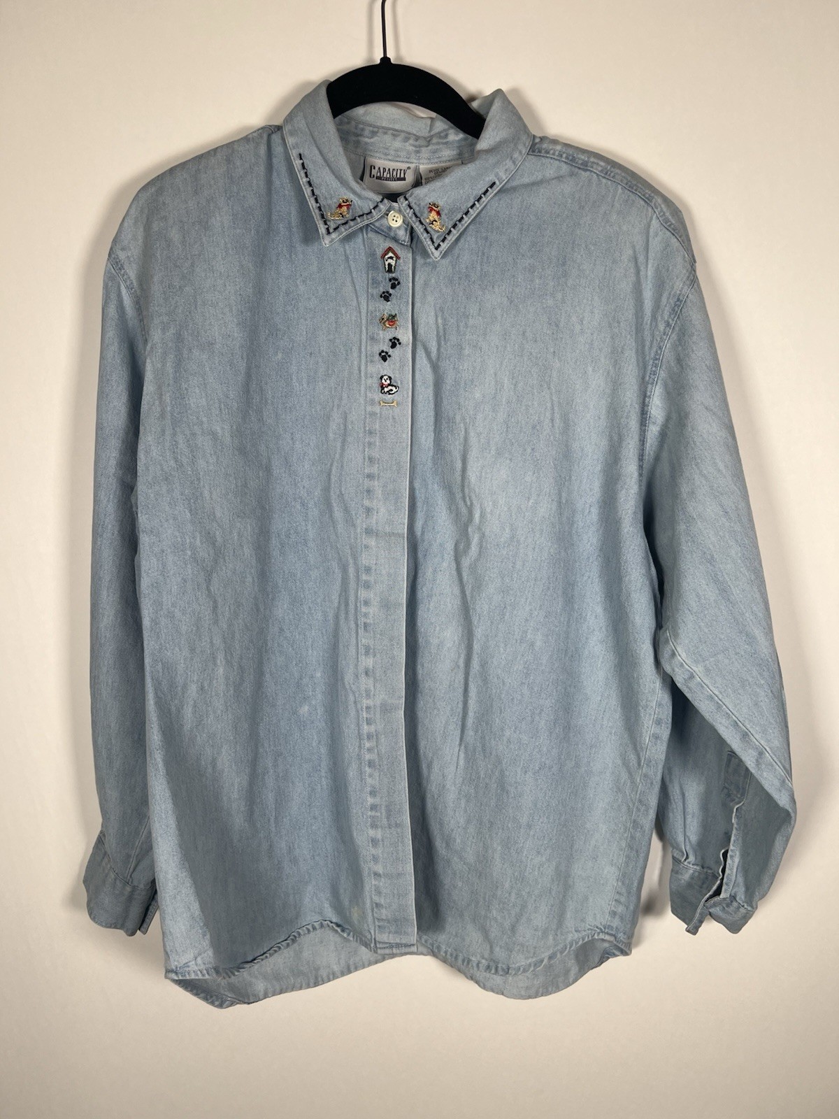 Vintage 80s Capacity blue chambray denim DOGS embroidered cottagecore shirt PL