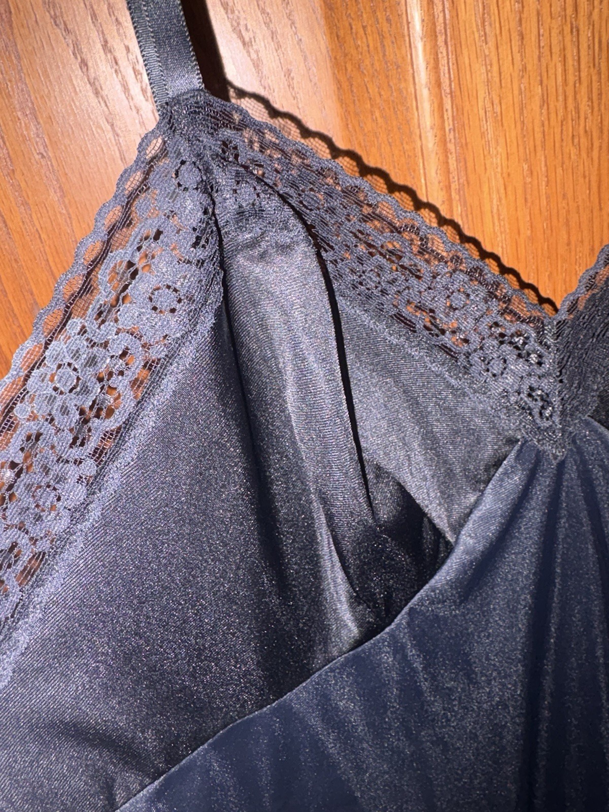 Vanity Fair Black Nylon Full-Length Slip Style 10-103 Size 26″ 36/42 Lace Trim