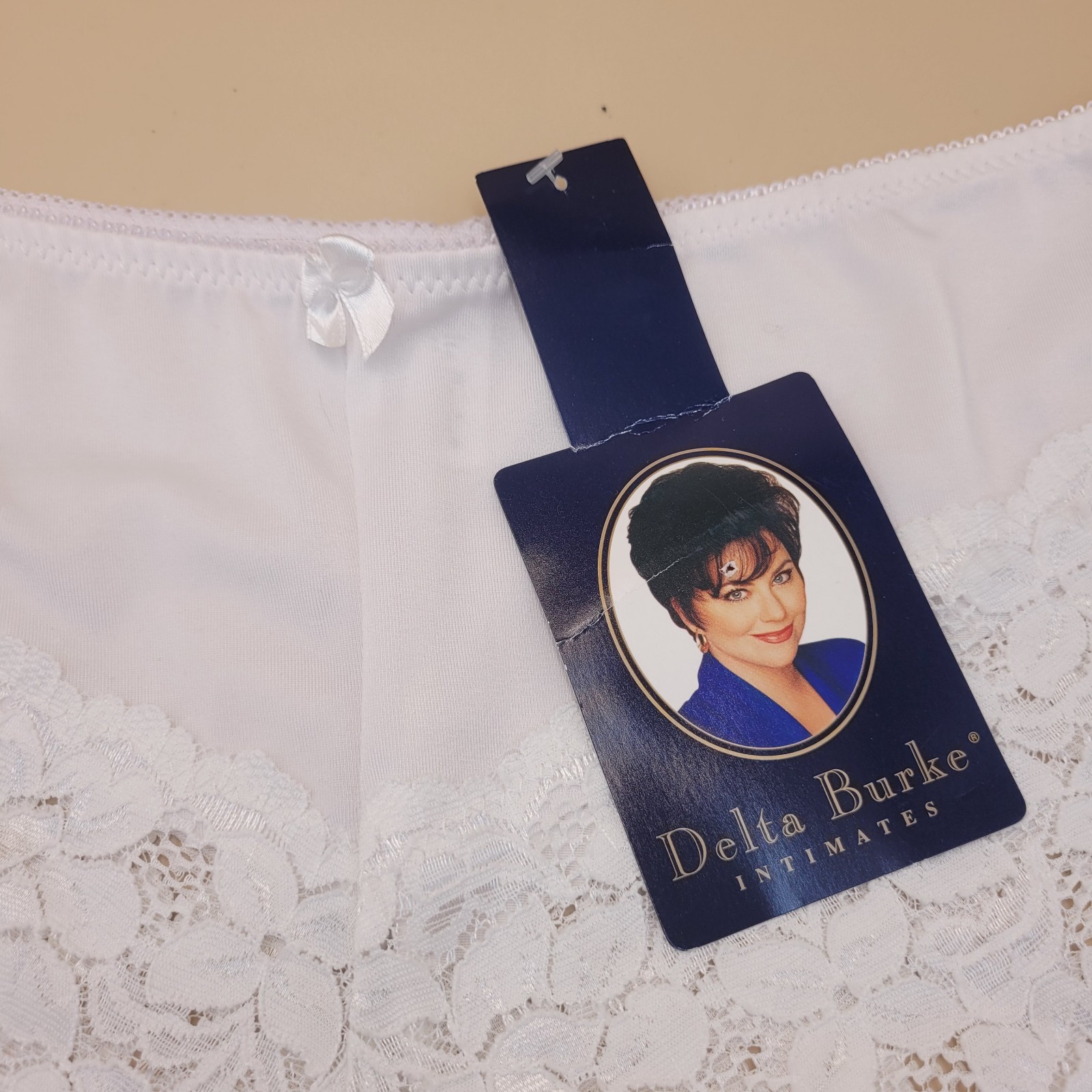 Vtg DELTA BURKE Lace Satin Polyester 7/Lrg Cheeky White Boy Short Panties