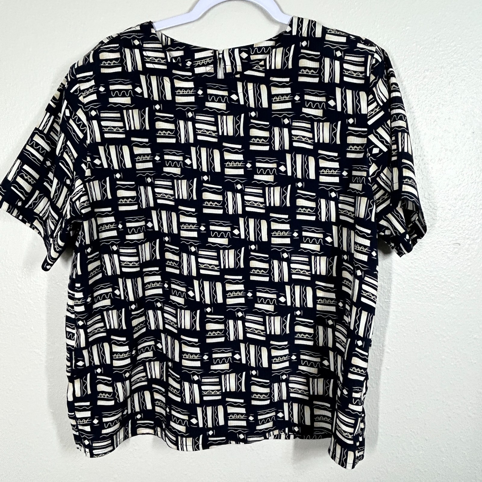 Vintage Ship n Shore Blouse Womens L Black White Geometric Print Short Sleeve