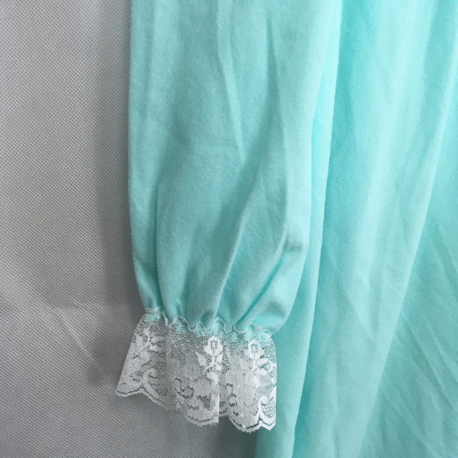 Vintage Famous Bodies Long Nightgown Lace Size M 12-14 USA NWT NOS Teal Modest