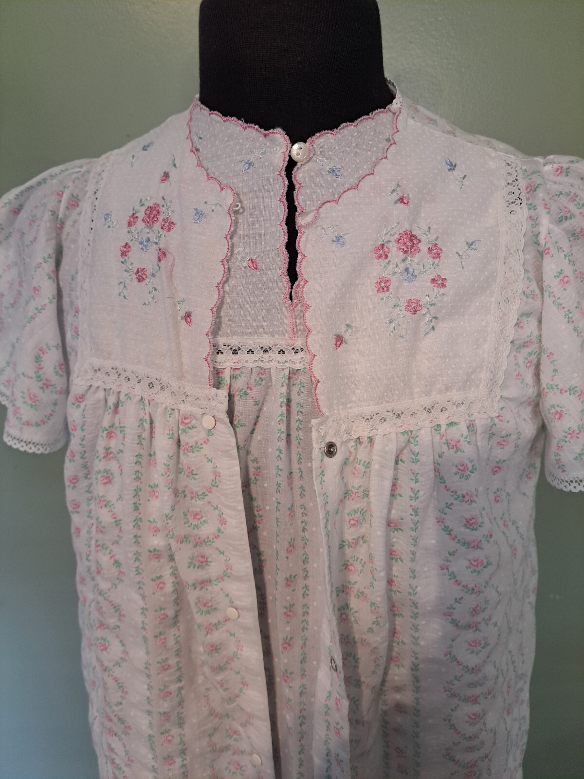 Damea Pink & White Thin House Coat & Night Gown Flowers Full Snap Small SEE PICT