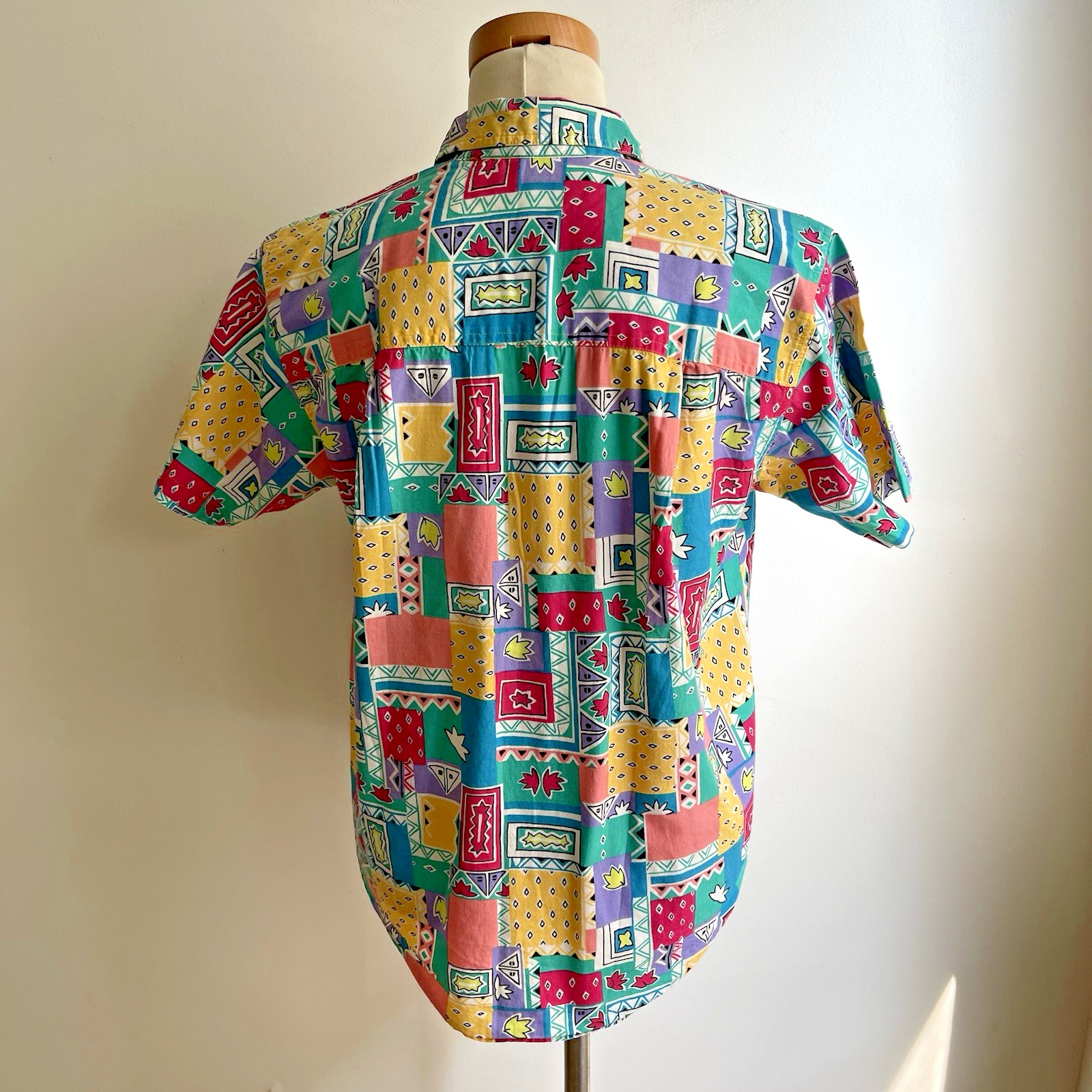 Vintage 80s Chaus Petites Short Sleeve Buttons Shirt Colorful Cotton Memphis 6 P