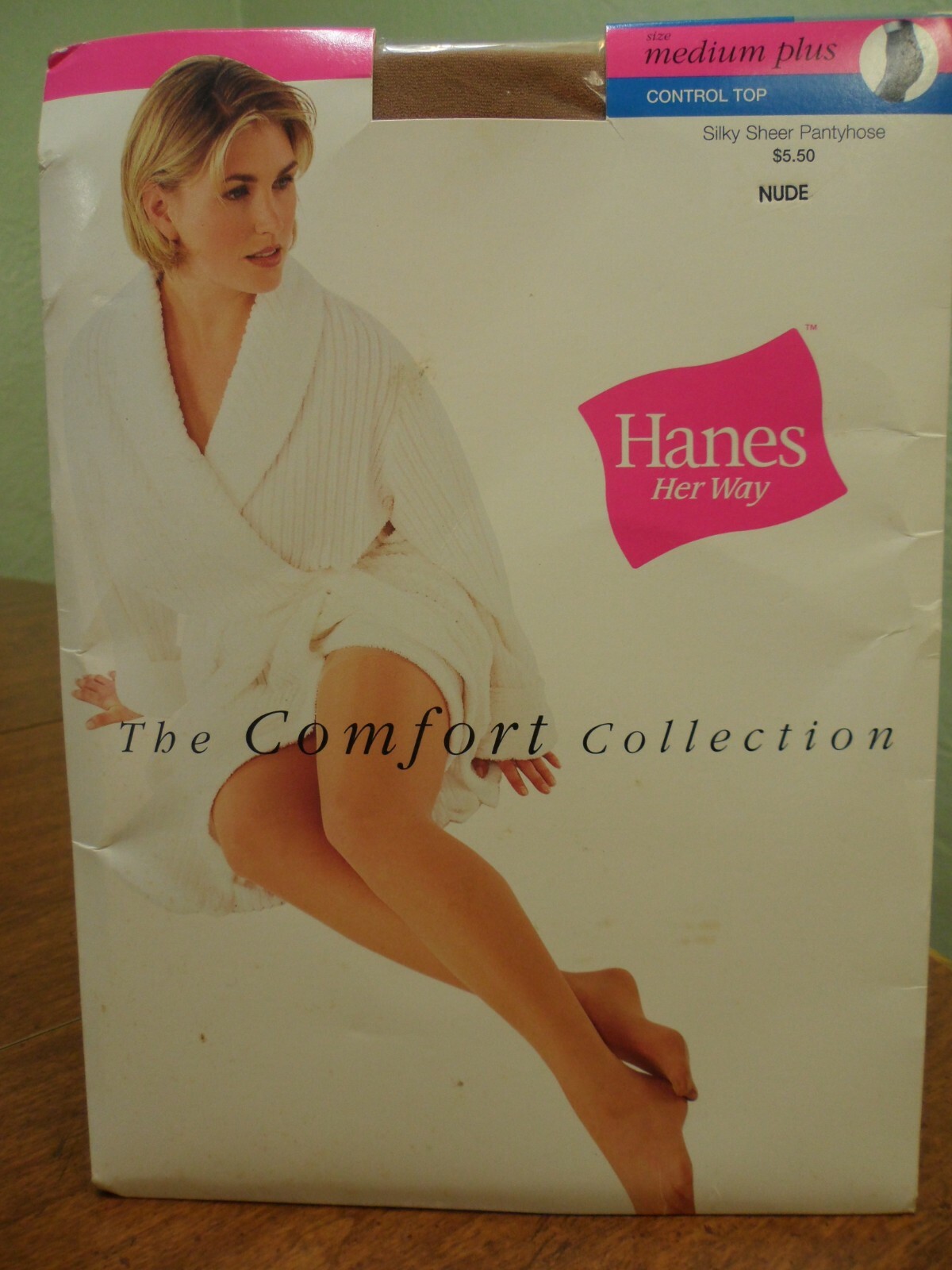 Hanes Her Way Medium Plus Control Top Sheer Pantyhose Nude NOS