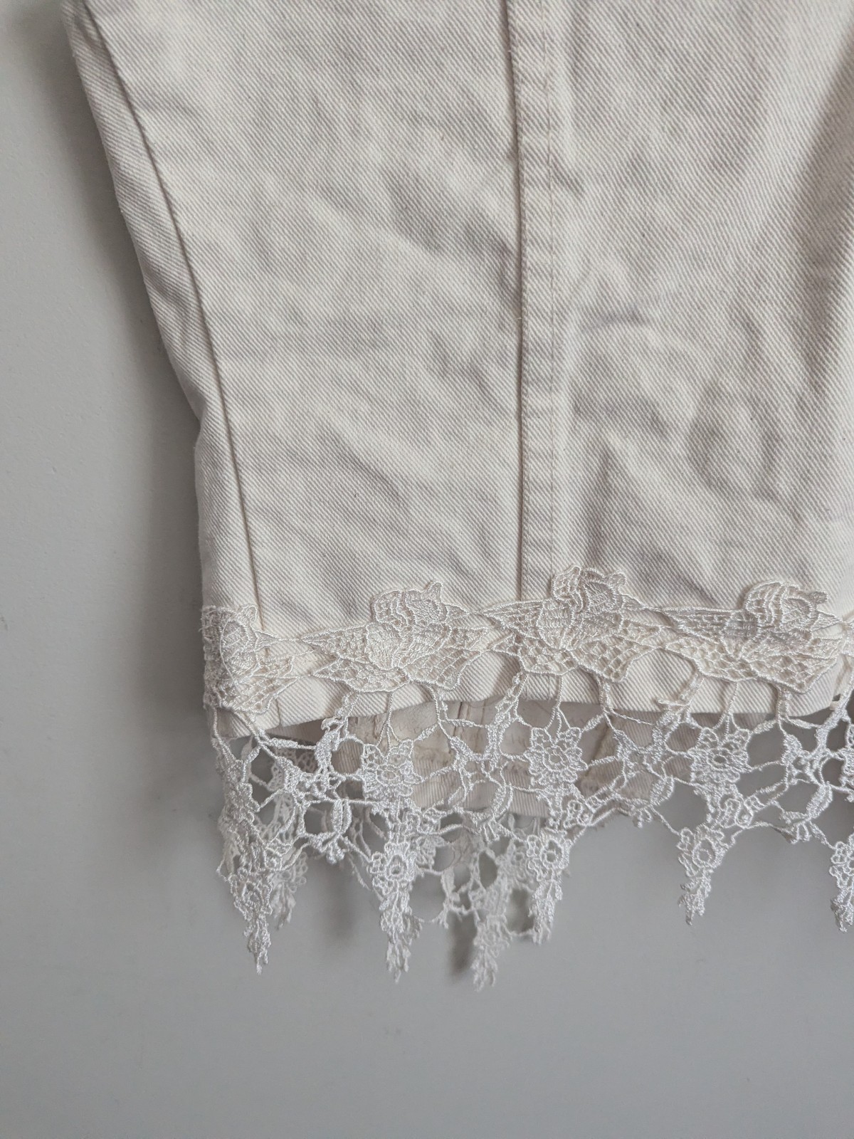 VTG Cream Denim Vest Womens L Lace Trim Rodeo Cowgirl Festival Country Boho 90s