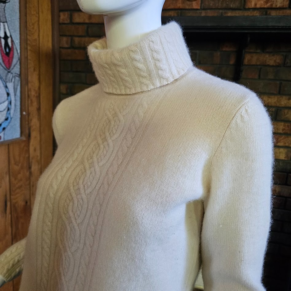 Vintage 90s Preppy Ralph Lauren Merino Cashmere Rabbit Hair Cable Knit Sweater M