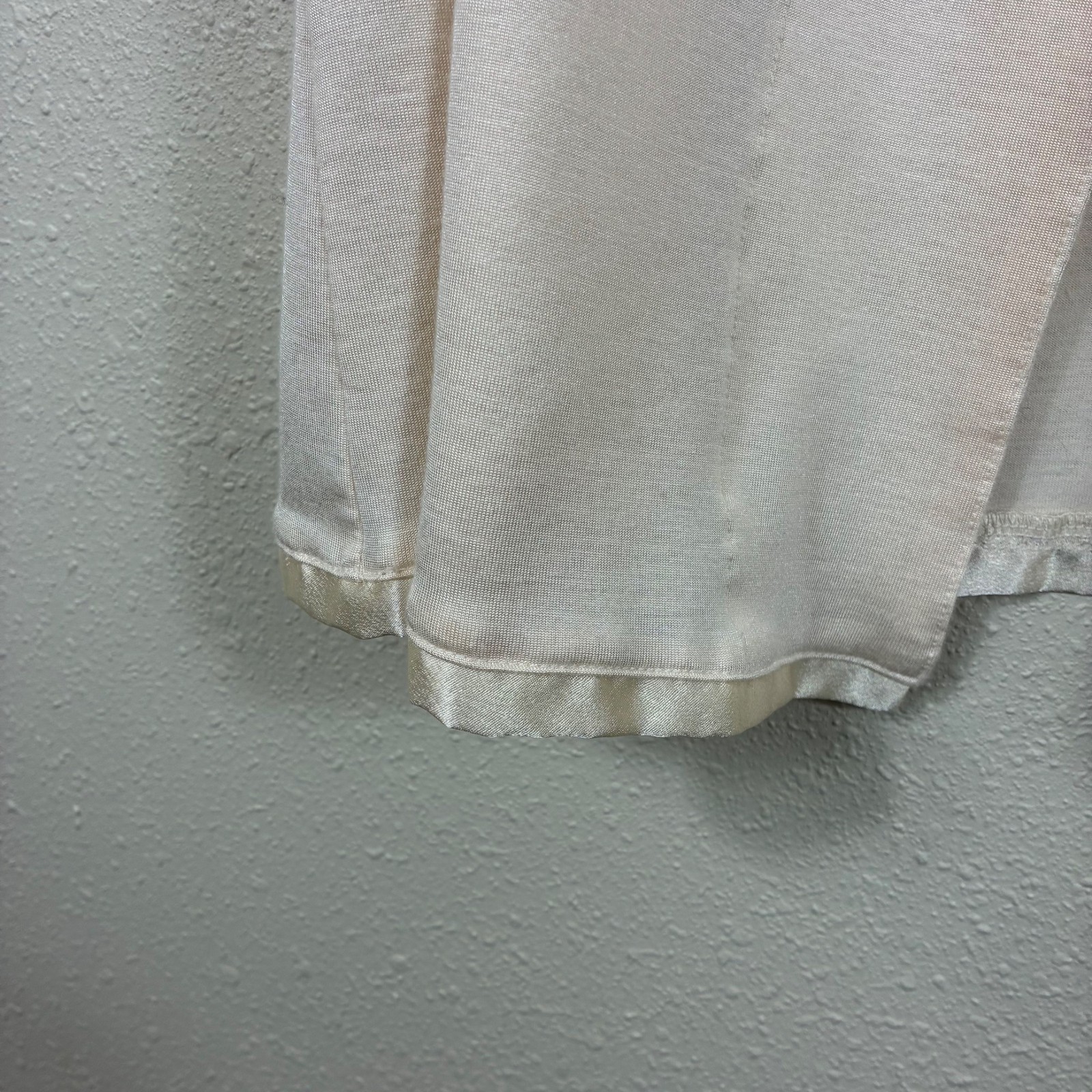 VTG 80/90s Valentino Intimo Satin Trim Robe Small Ivory Quiet Luxury Loungewear