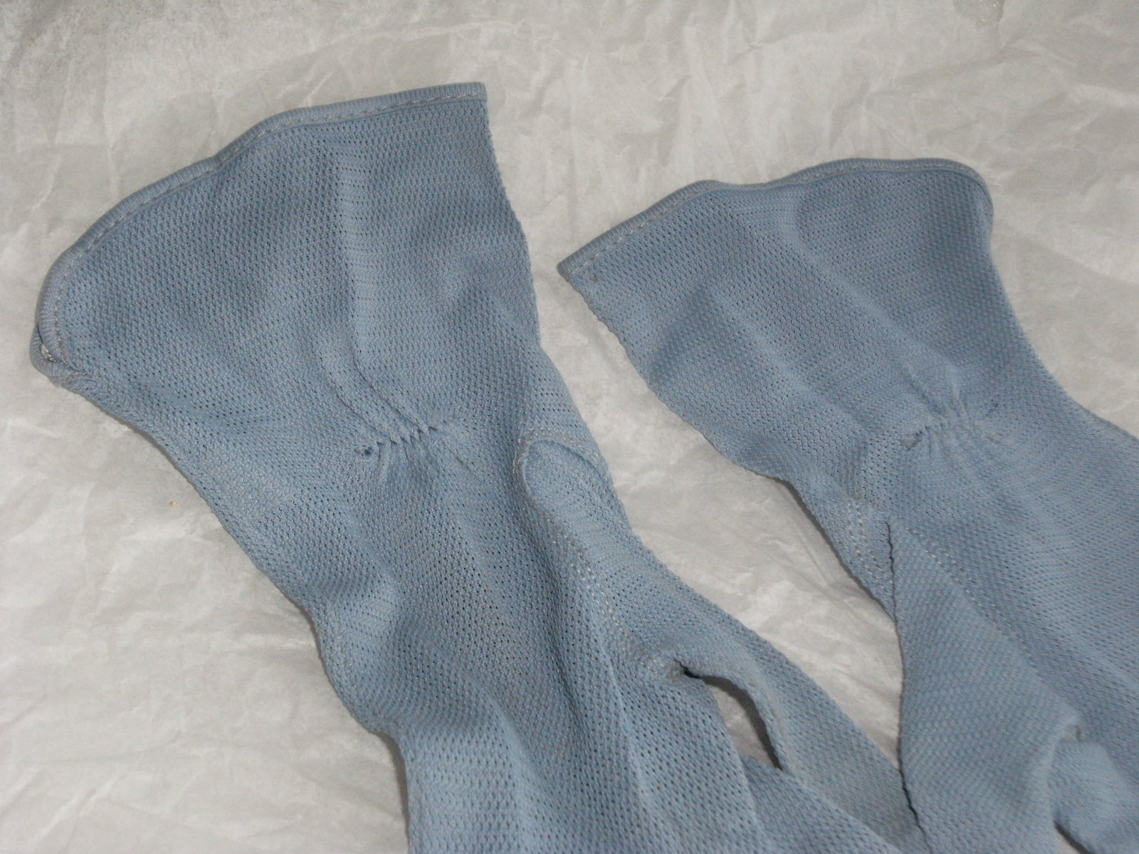 VINTAGE FORMAL GLOVES OF DISTINCTION LIGHT BLUE 9INCH SZ 6.5 RAYON MADE IN USA