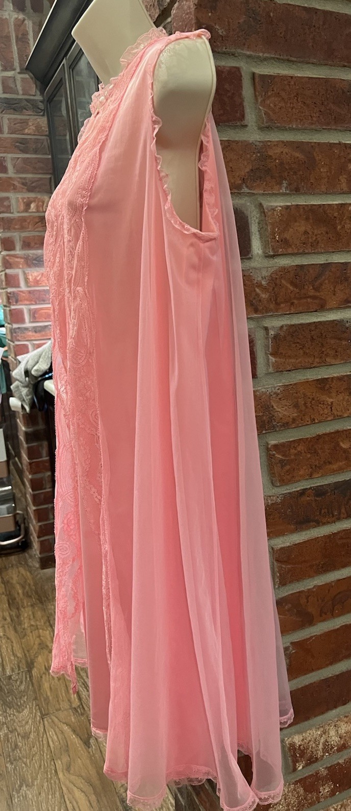 Vintage Vanity Fair Candy Pink NEGLIGEE Nightgown Sheer Nylon Chiffon Overlay M