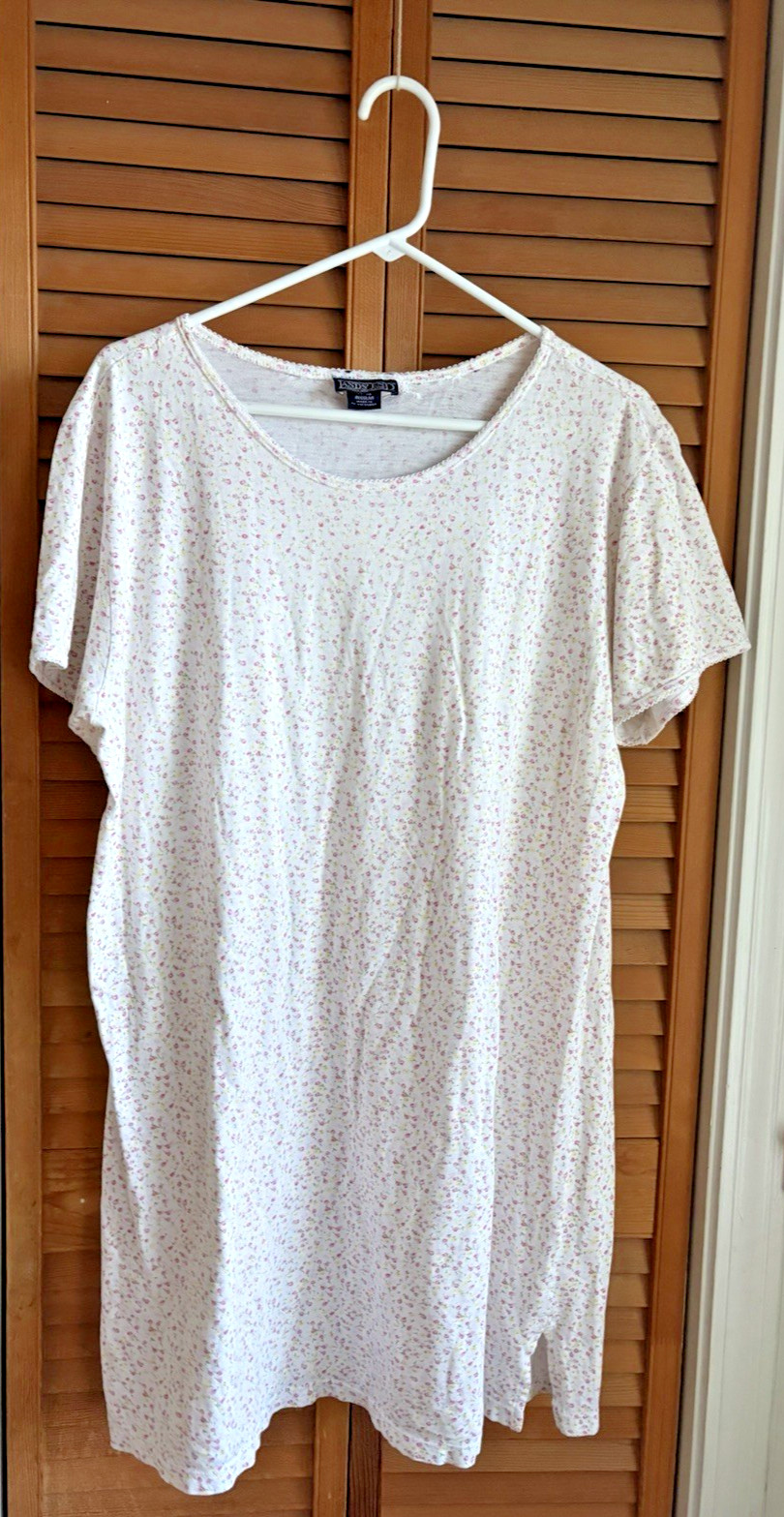 1990s VINTAGE Lands’ End Direct Merchants Pink and Yellow Floral Night dress