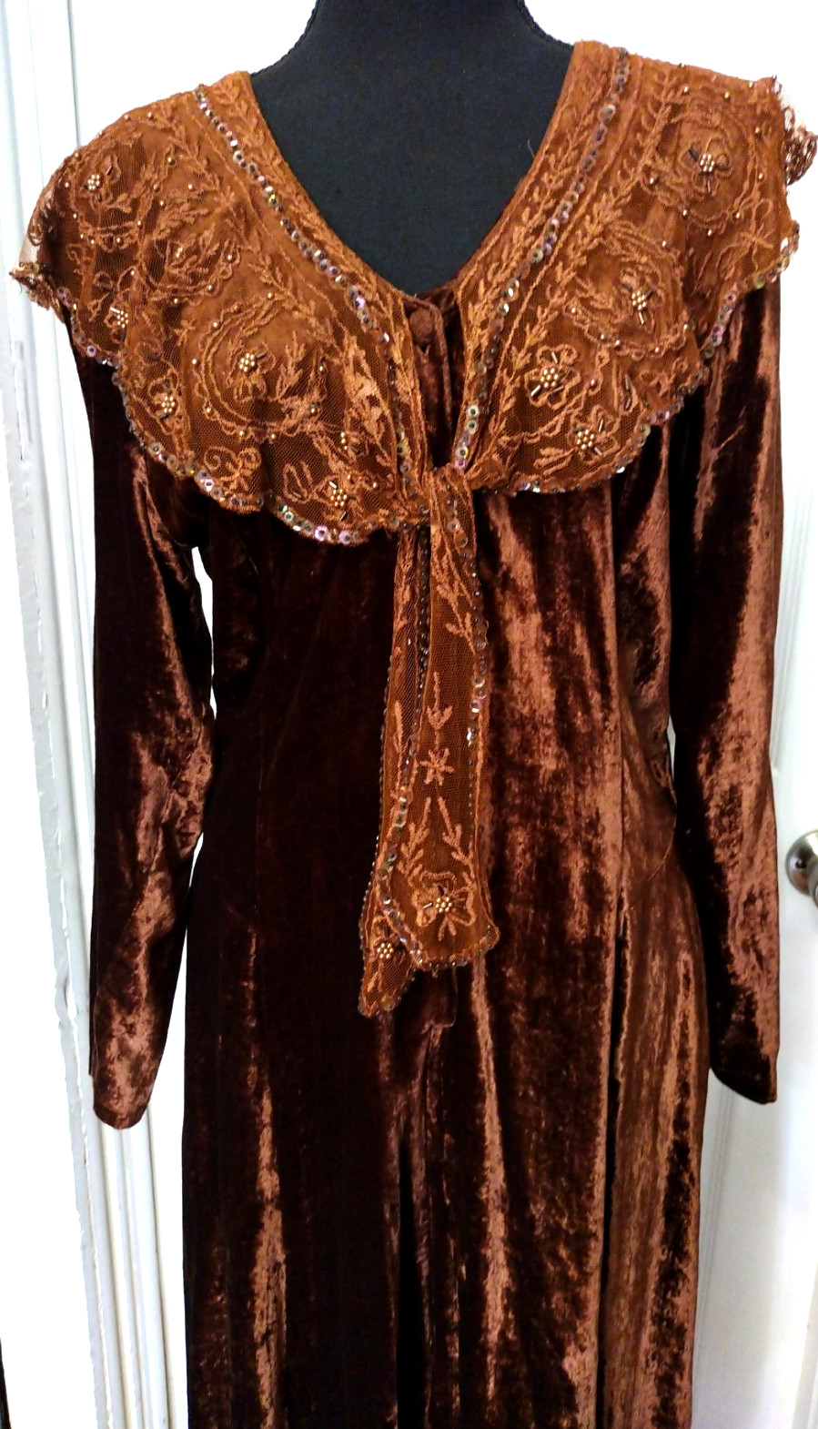 Vintage NOSTALGIA Brown Velvet w/Beaded Lace 3/4 Lenth Elegant Dress Size M