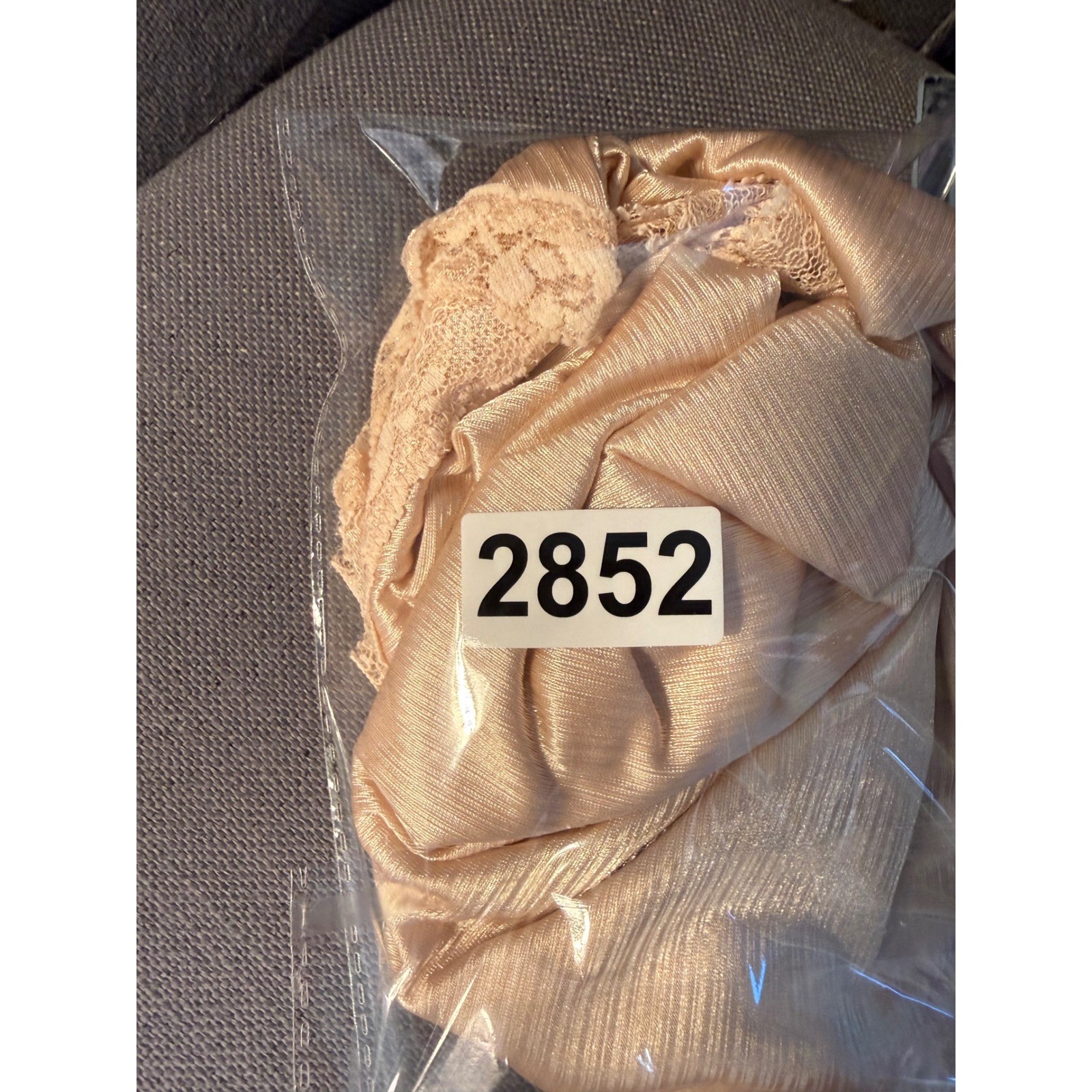 Warners Shine On Vintage Half Slip Champagne Beige Lace Trim 55321 Small 25 Long