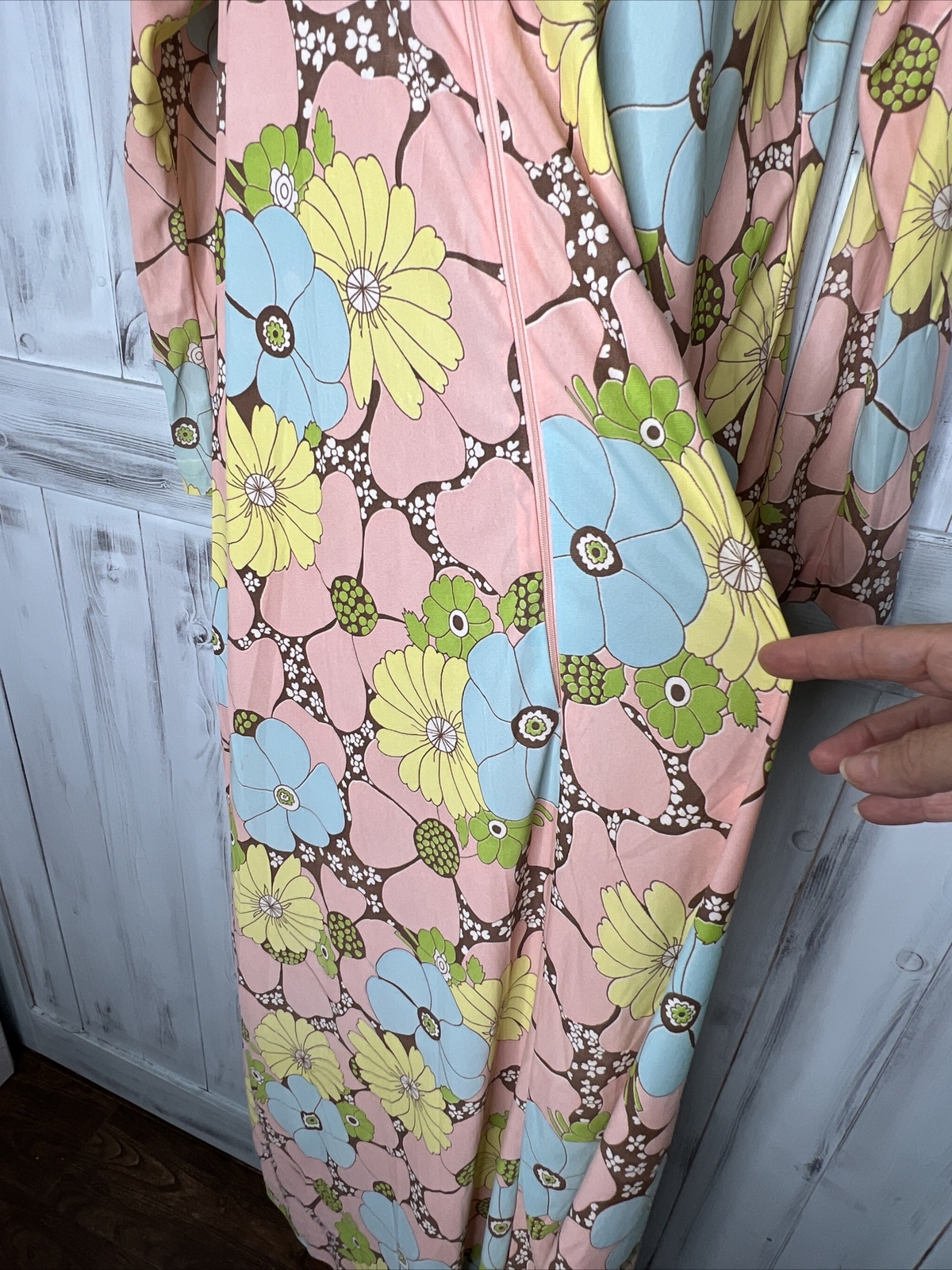 Vintage Leonora Retro Floral 100% Nylon Half Zip Robe Pocket Long Sleeve USA S