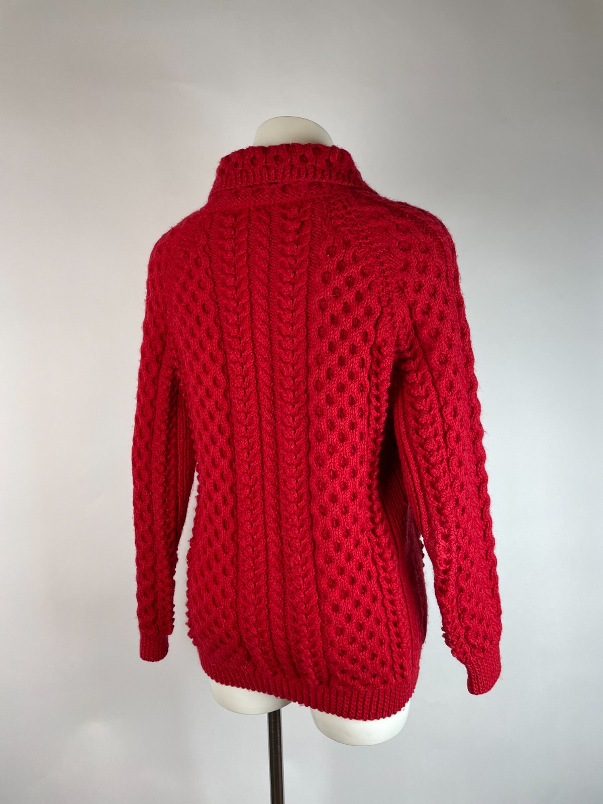 VTG Red Chunky Cable Knit Wool Fisherman Cardigan Sweater Size M, small repair
