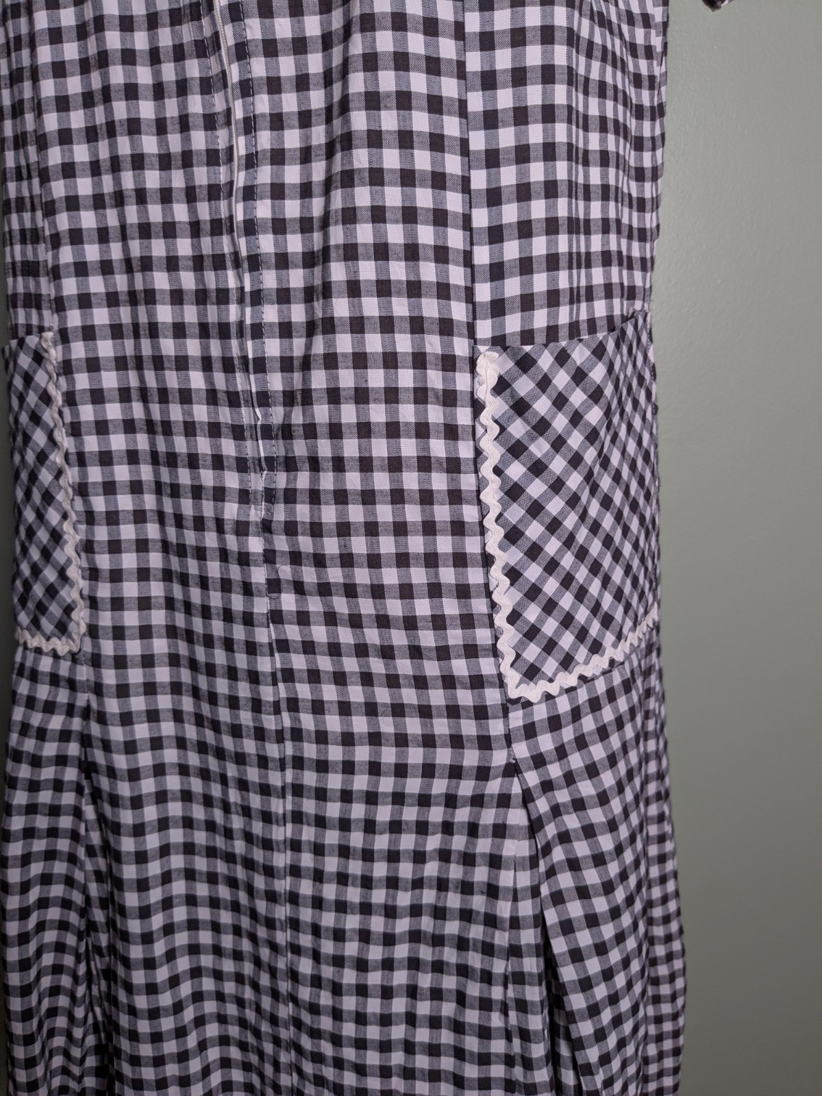 Vintage 1960s Black White Gingham Zip Front Shift Dress