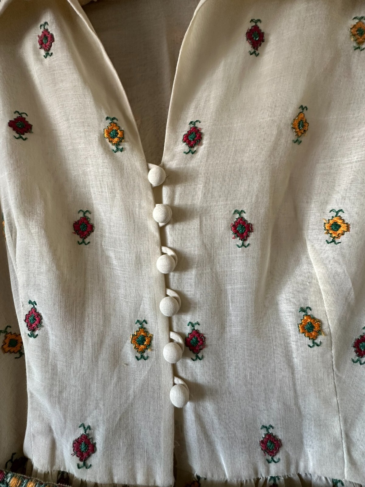 Vtg 70’s Embroidered Ivory Dress Belt LS Approx Medium Collar Red Green Yellow