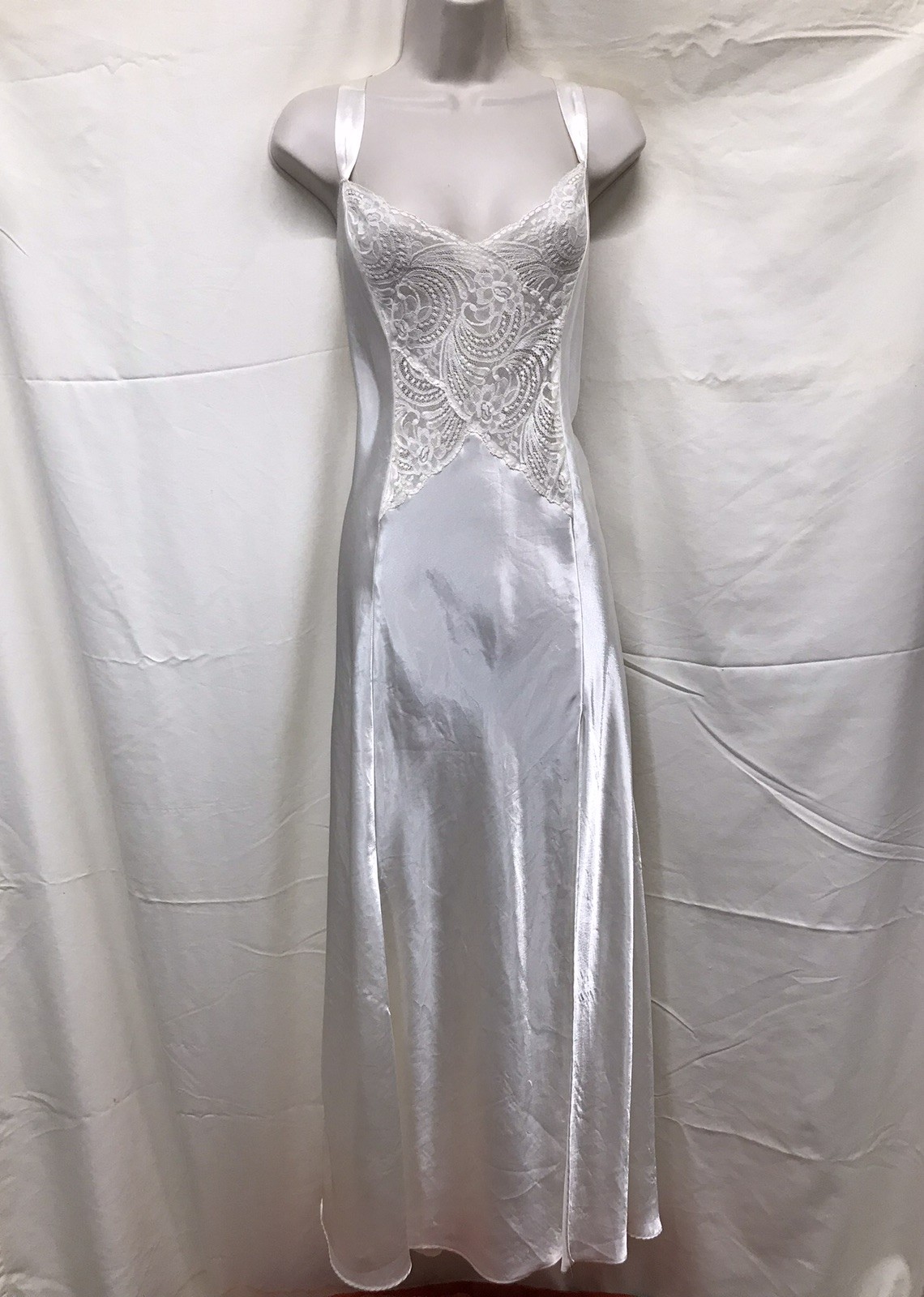Victoria’s Secret Vintage Satin Lace Maxi Nightgown Champagne Slip Dress Sz L