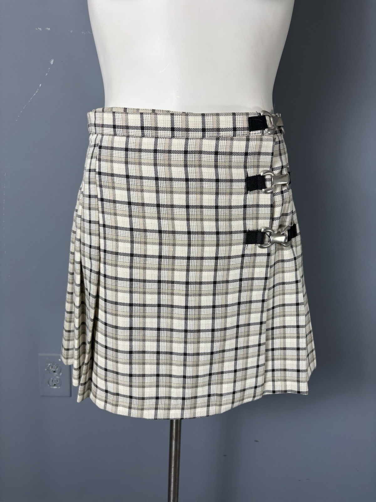 Vintage 90s Juniors 7/8 Tan Plaid Pleated Mini Skirt Buckle Clueless Schoolgirl