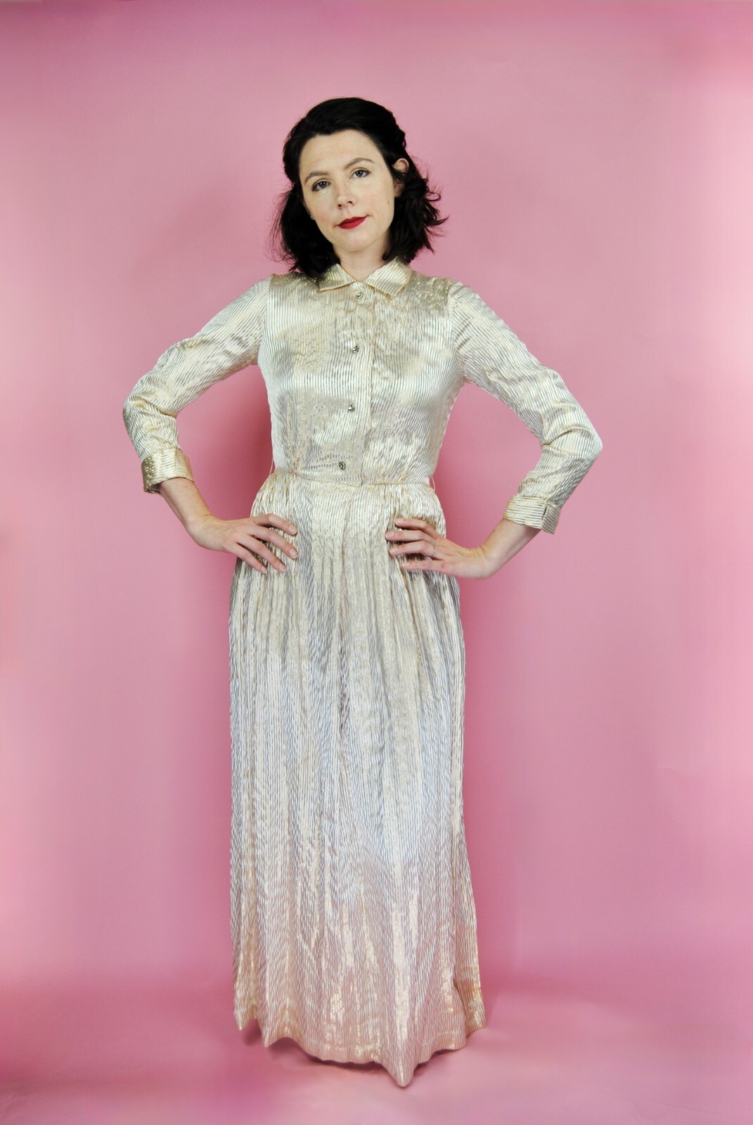 1940 1950 Vintage Raymond Golden Pin Stripe Front Button Zip Dressing Robe Gown