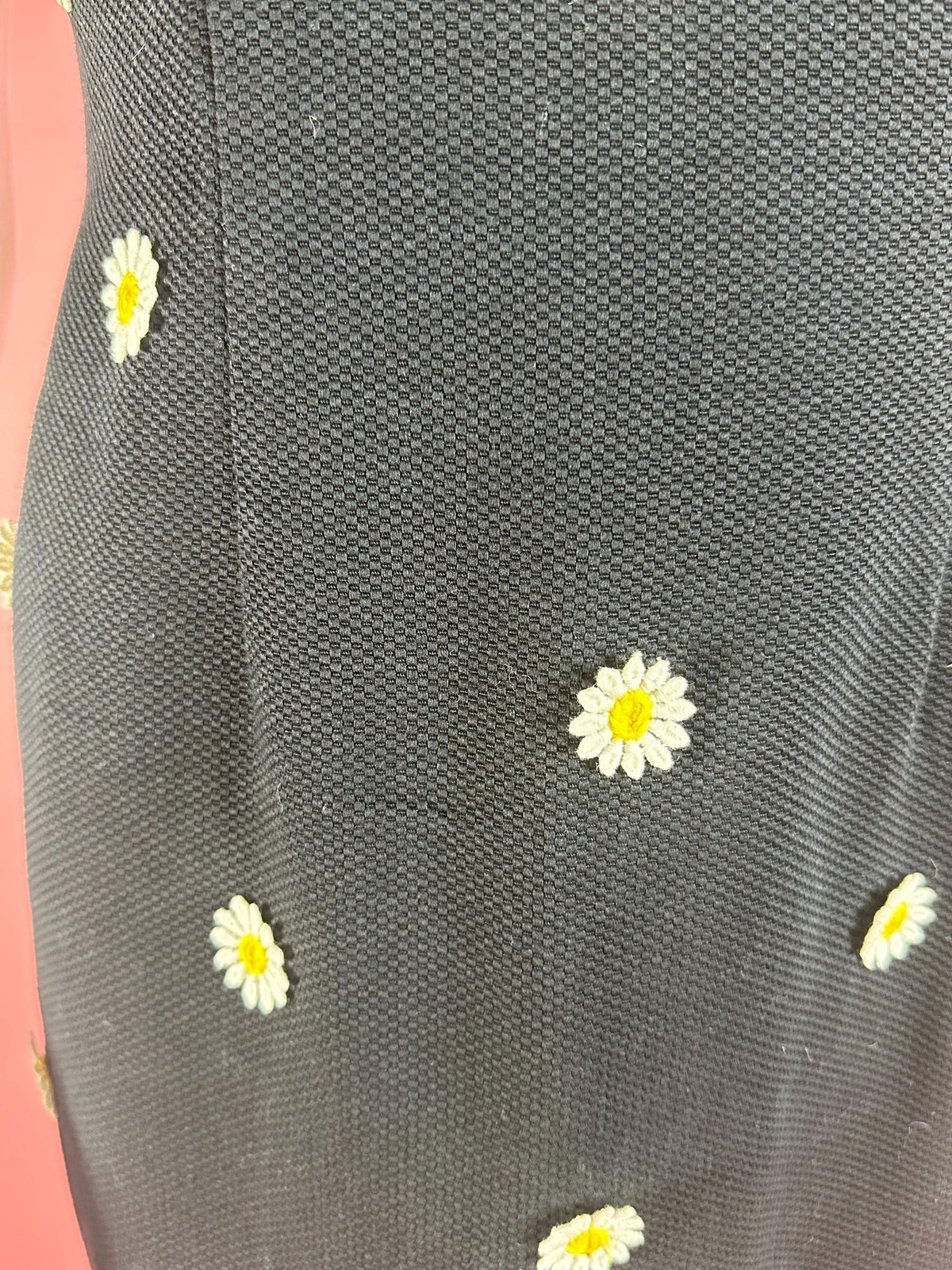 1990s-Y2K LAUNDRY by SHELLI SEGAL Waffle Knit Floral Daisy Appliqué Dress. XS-S